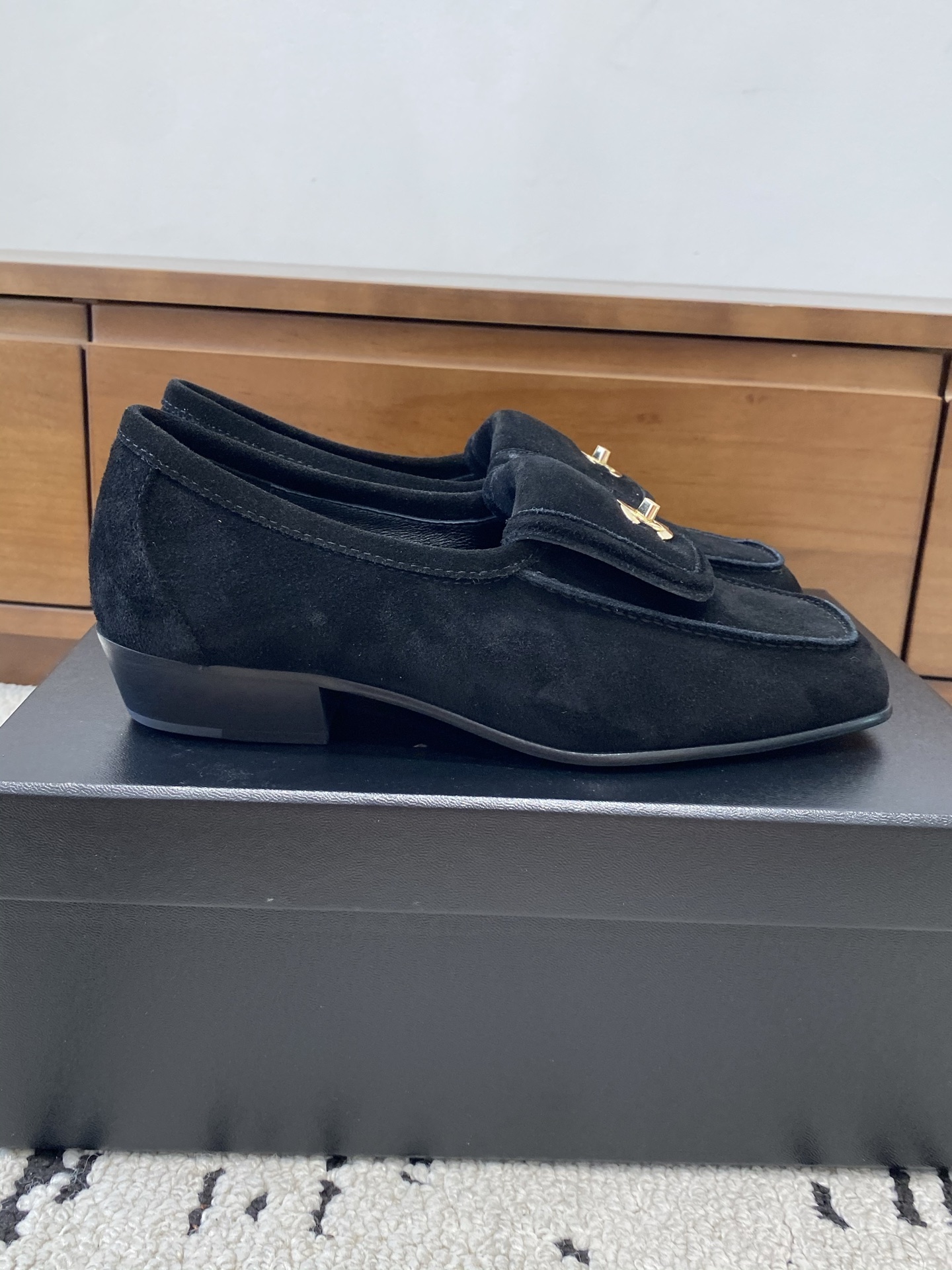 [TOP] CHANEL Square-toe Loafers - Black - 711 Luxury