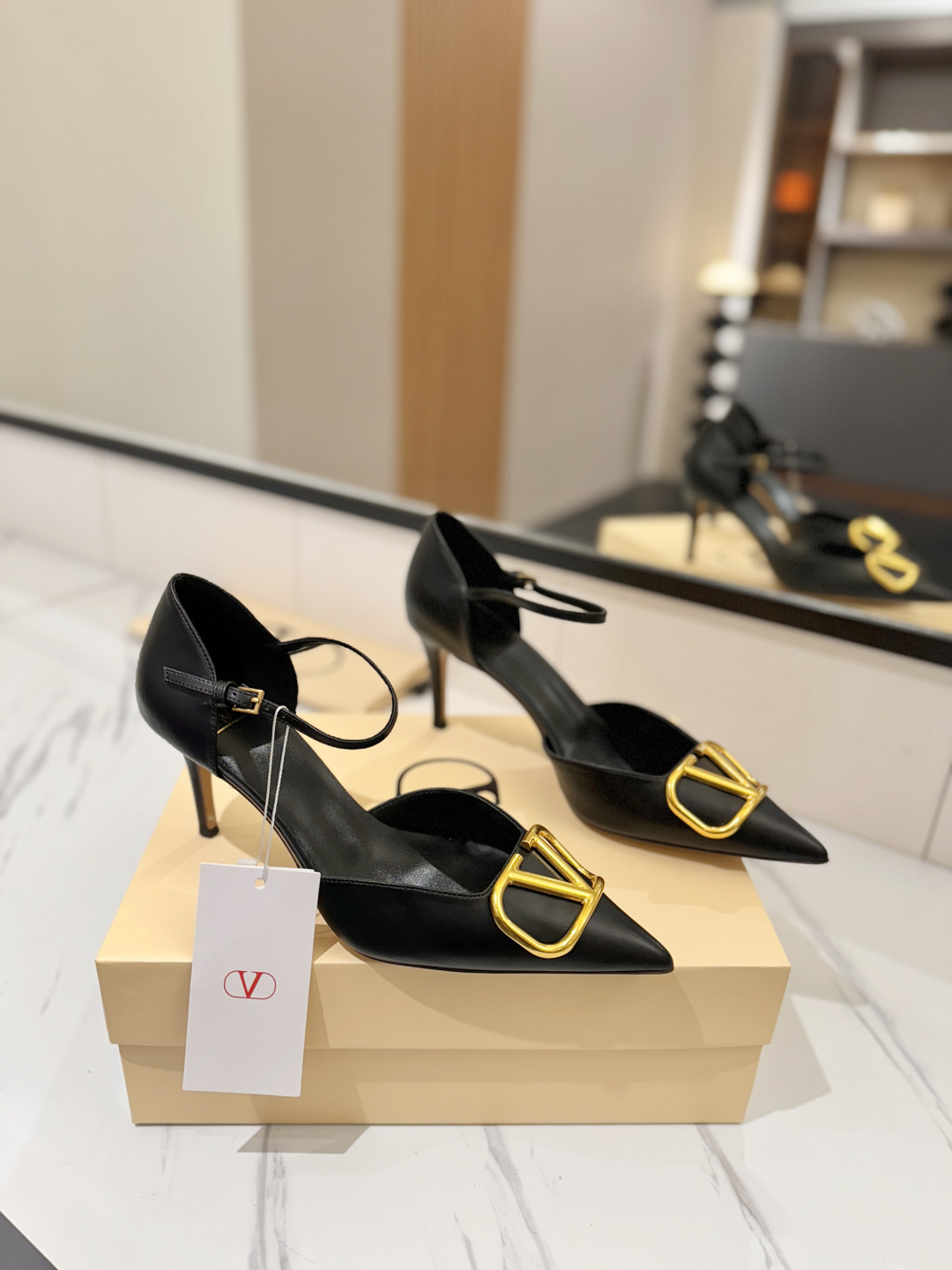 [TOP] VALENTINO Shoes - Black - 711 Luxury