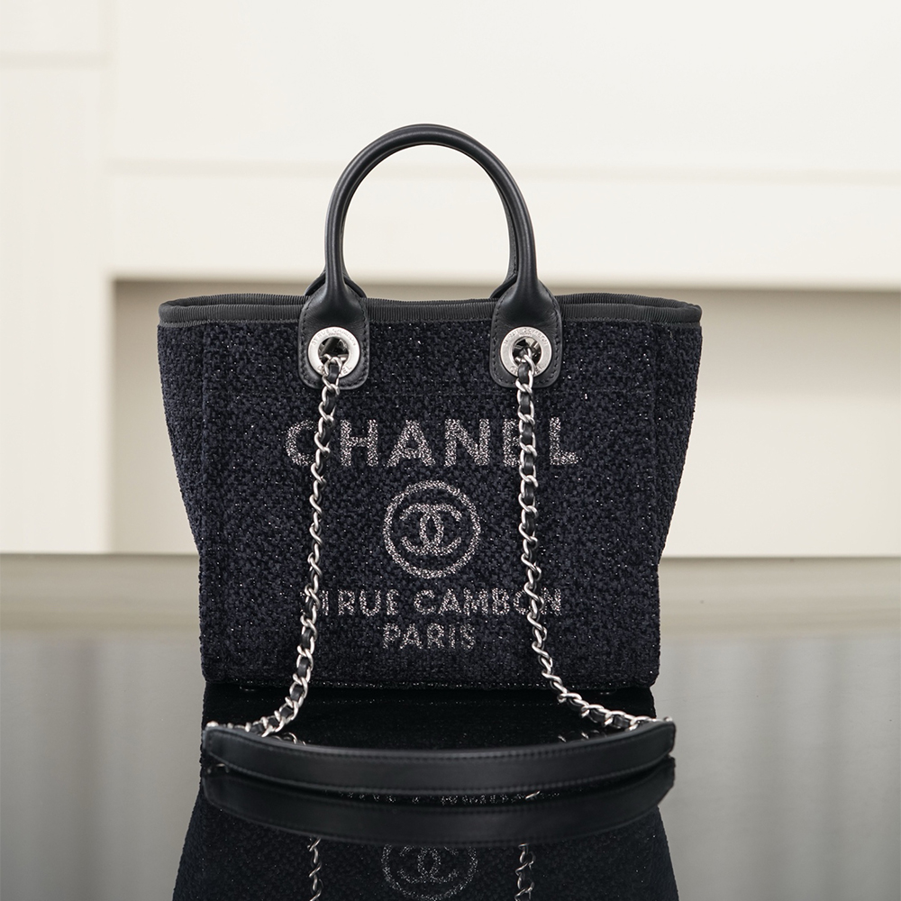 Chanel black Bag Chanel Tote Canvas Gold-Tone Metal Black #395013 | Nigo Office
