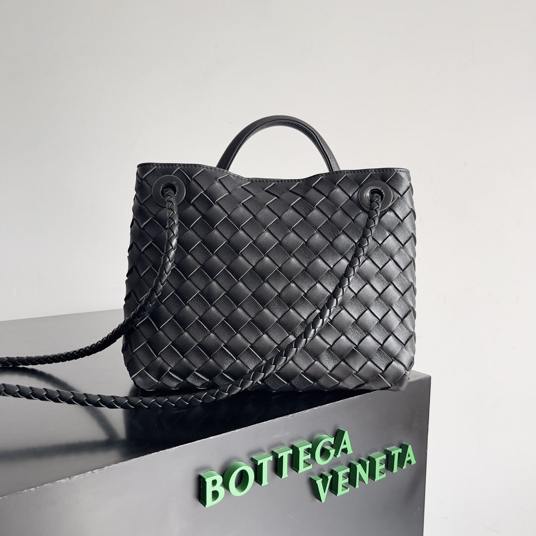 [TOP] Bottega Veneta BV Andiamo Bag Lambskin 25x22x10.5cm - Black - 711 Luxury