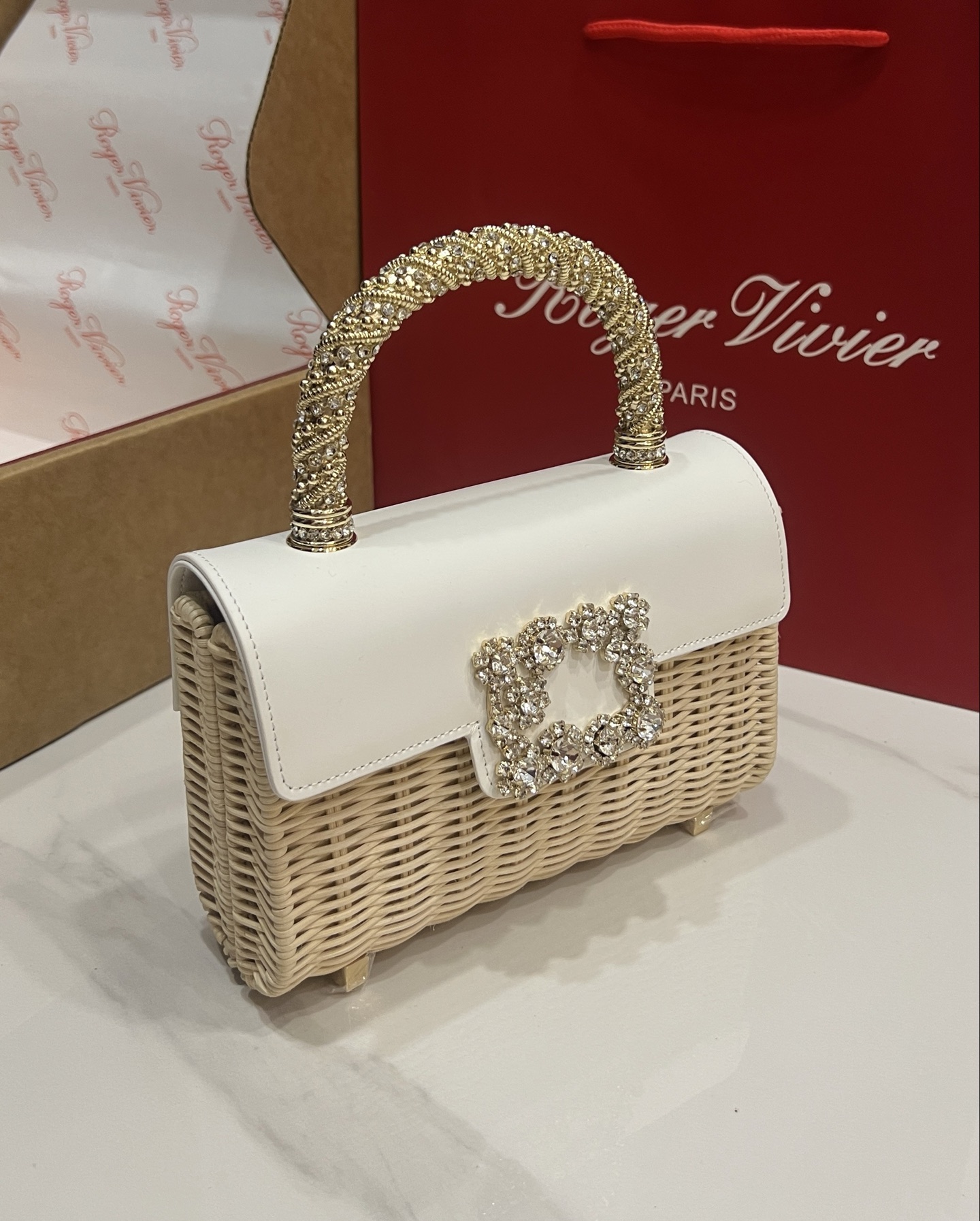 [TOP] ROGER VIVIER Diamond Bag 19-4-13 CM - White - 711 Luxury