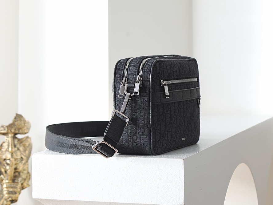 [TOP] Christian Dior Men's Safari Maxi Messenger Bag 26 x 17 x 7 cm - Black - 711 Luxury