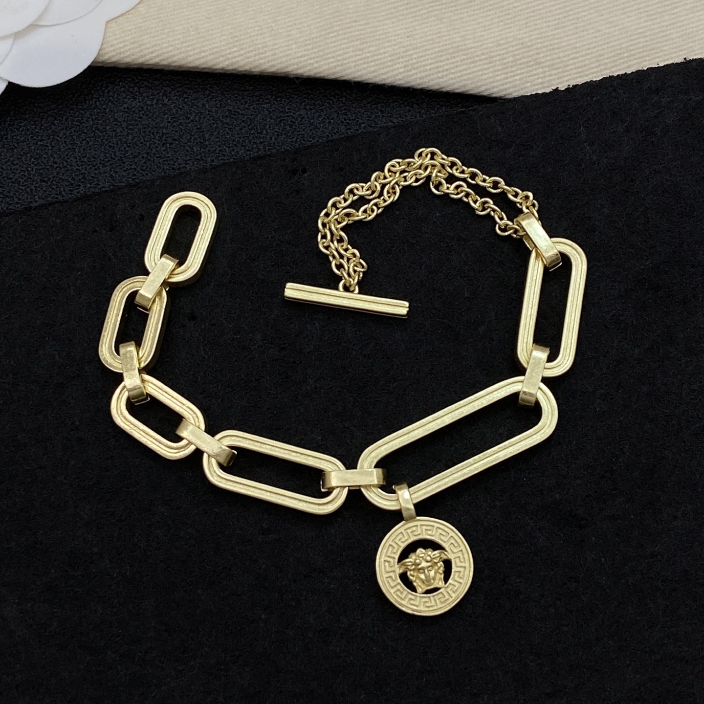 [TOP] VERSACE Bracelet - Gold - 711 Luxury