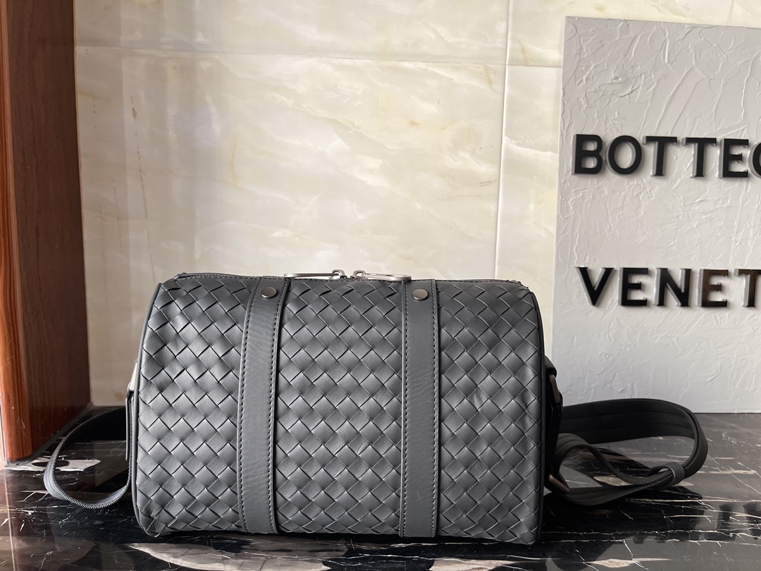 [TOP] Bottega Veneta BV Men's Cowhide Crossbody Bag 26*16*14cm - Black - 711 Luxury
