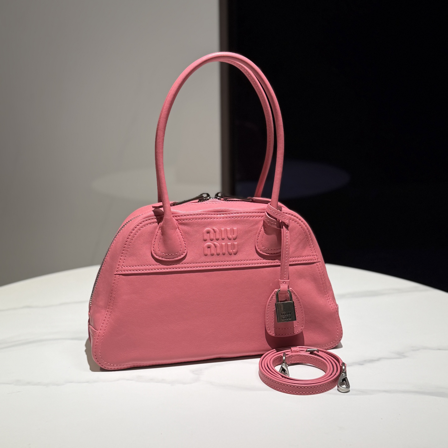[TOP] Miu Miu Vivant Handbag 32X19.5X11CM - Pink - 711 Luxury