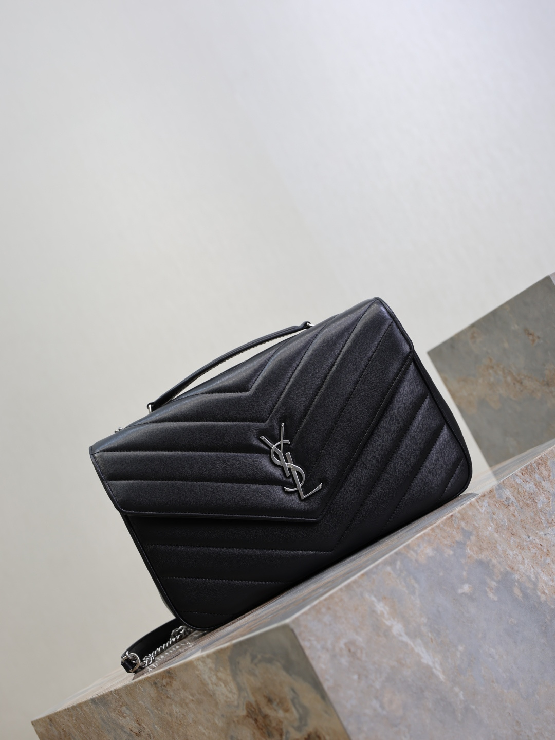 [TOP] Yves Saint Laurent YSL LouLou Bag 32x22x10cm - Black with SHW