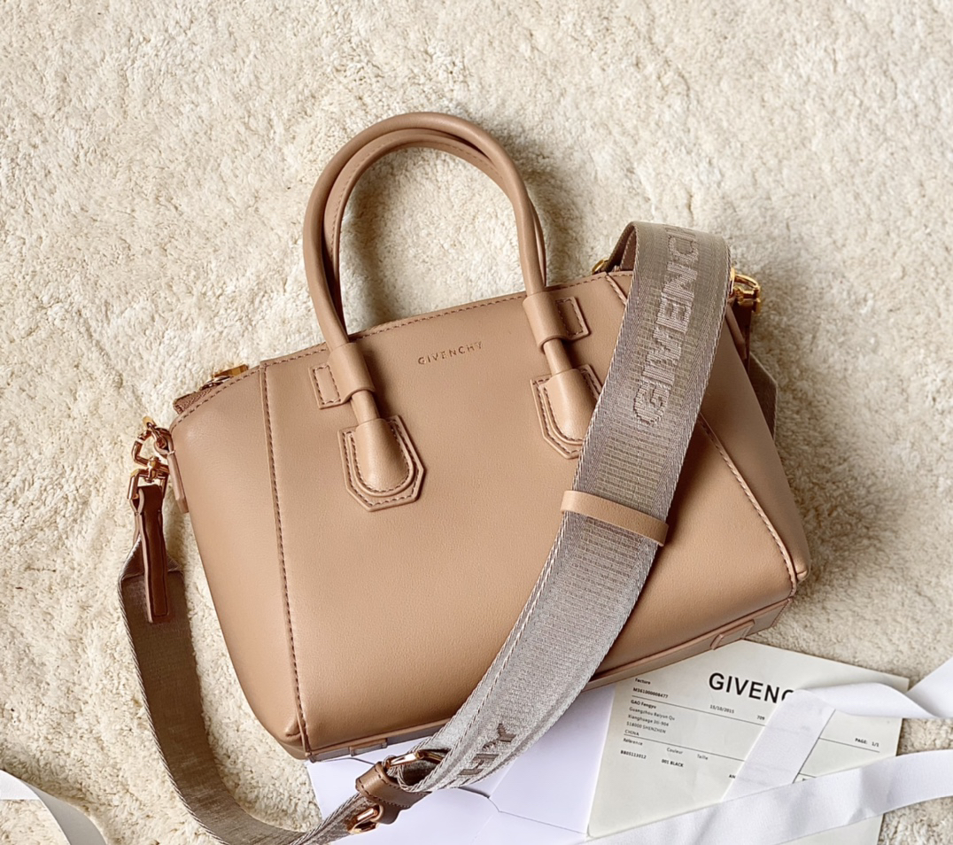 [TOP] GIVENCHY Antigona Sport Bag  - Brown - 711 Luxury