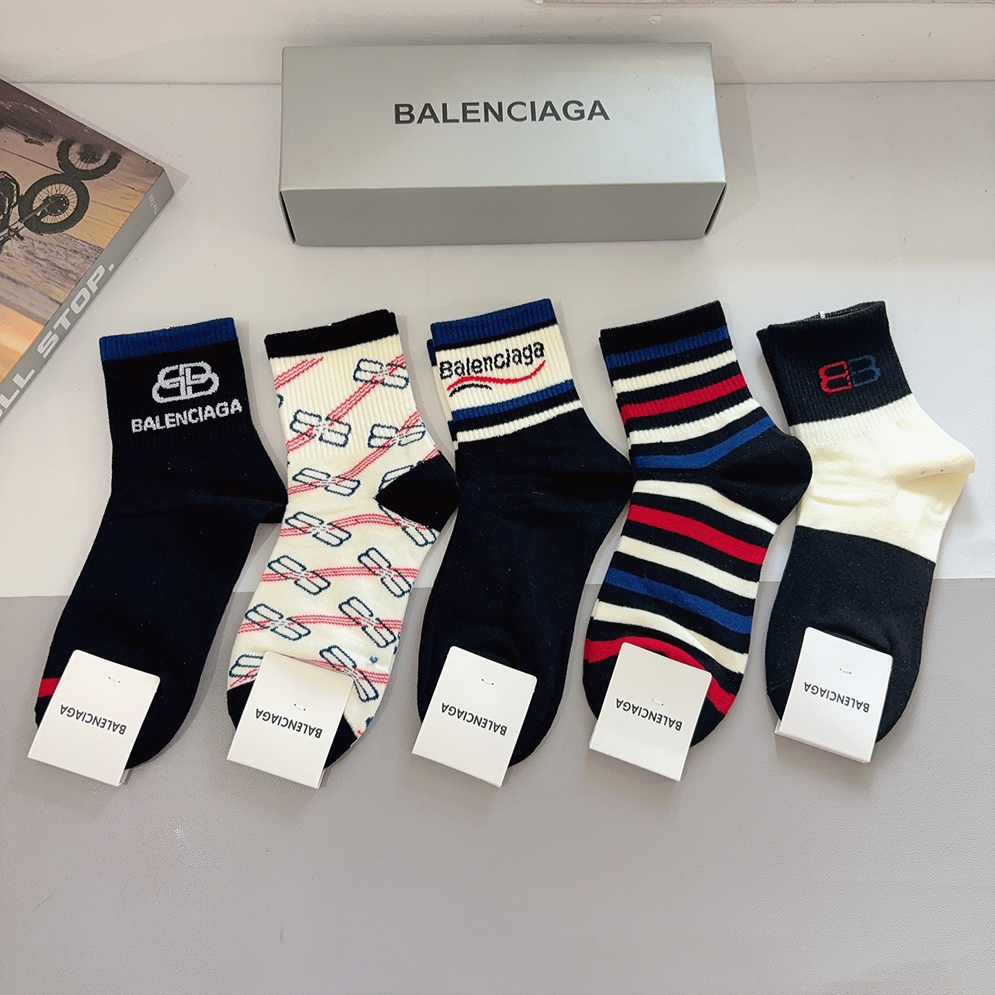 [TOP] BALENCIAGA Socks - 5 Pieces as a Set - 711 Luxury