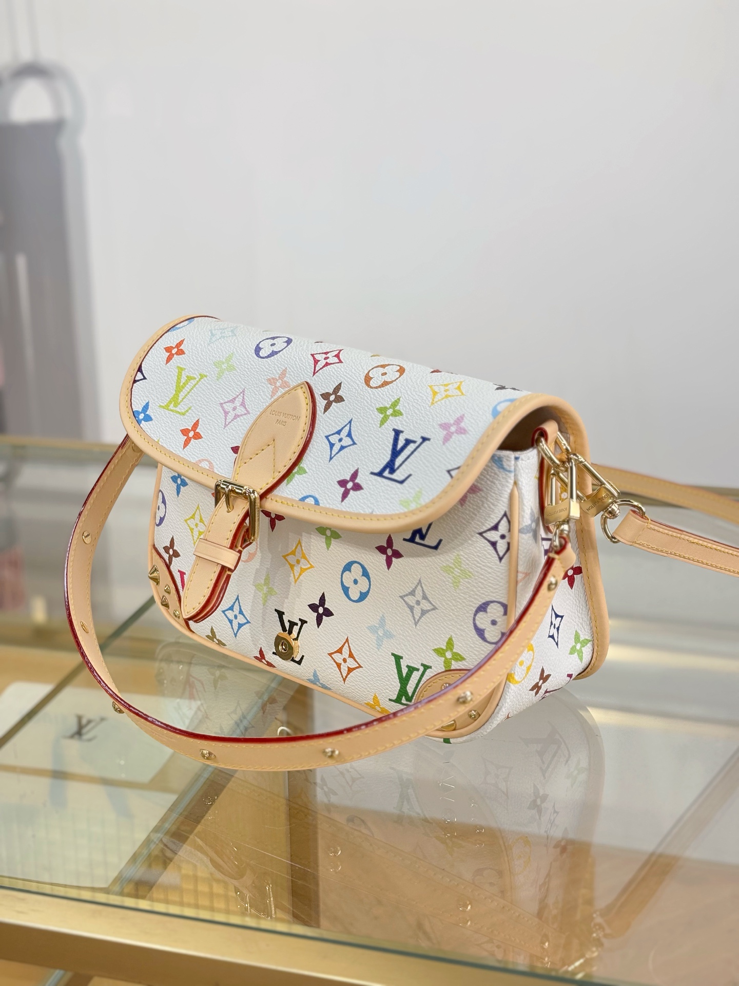 [TOP] Louis Vuitton LV x TM Diane Bag 24x15x9cm - White