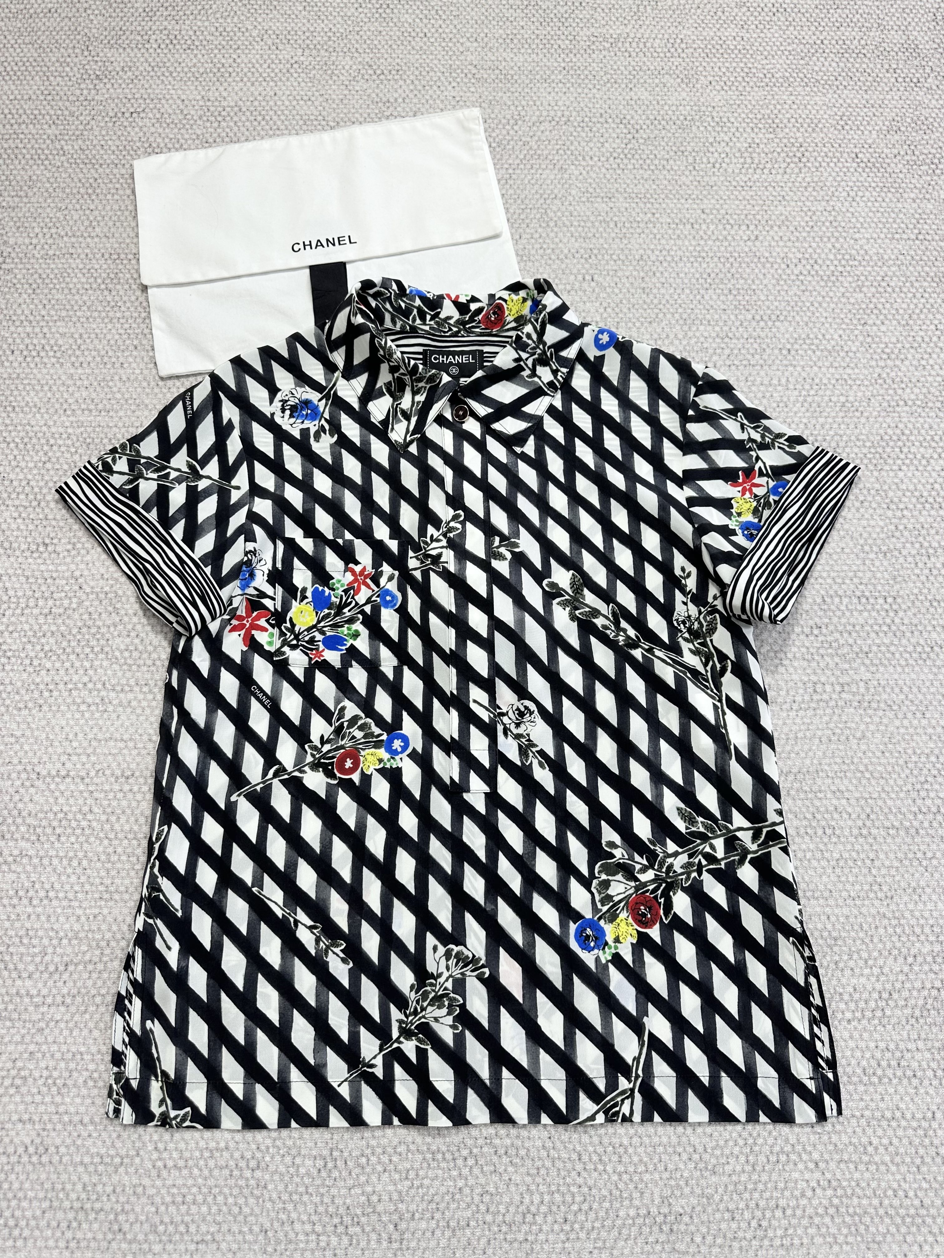 CHANEL Short-sleeved Shorts blouse Printed  #378177