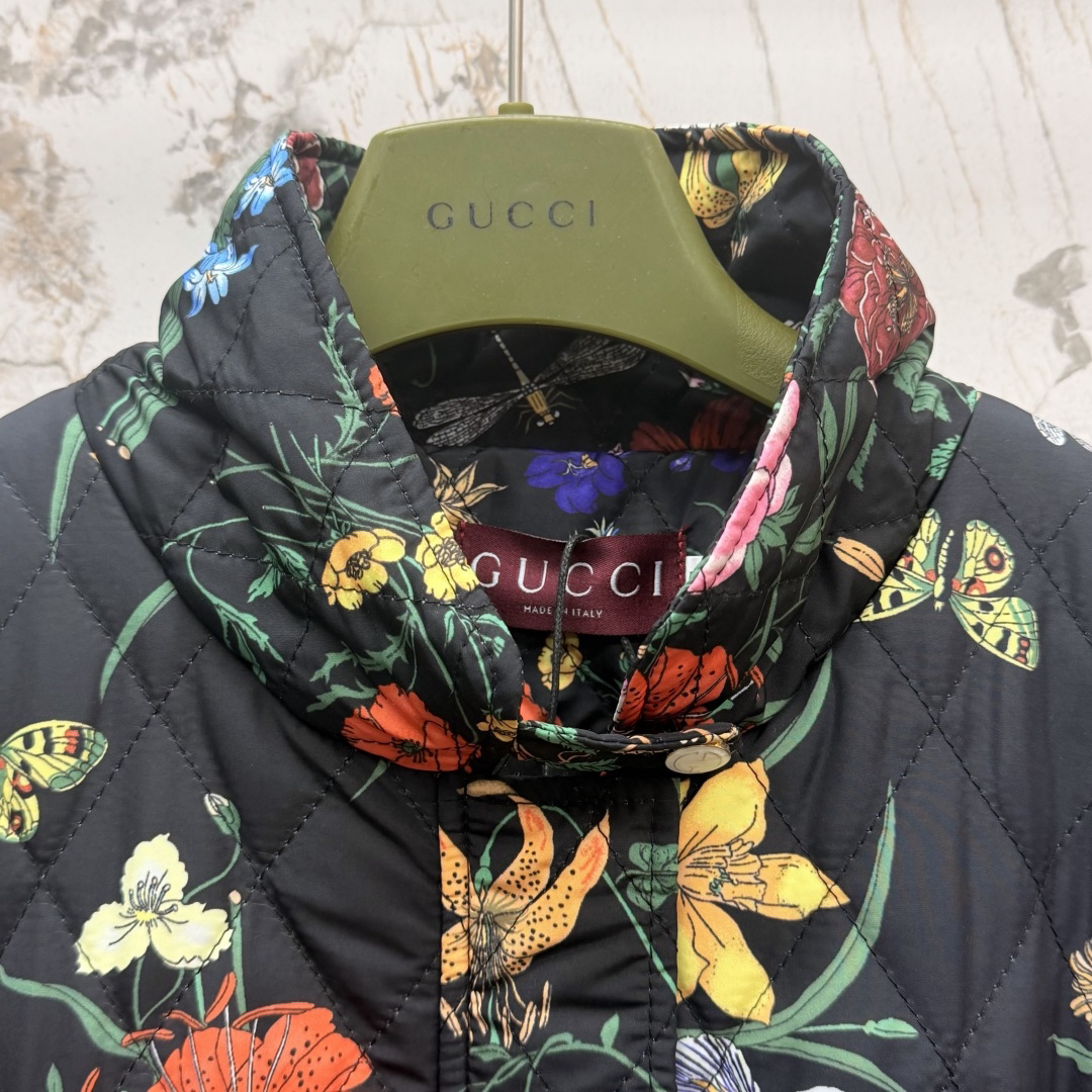 [TOP] GUCCI Floral Cotton-Padded Jacket - Black