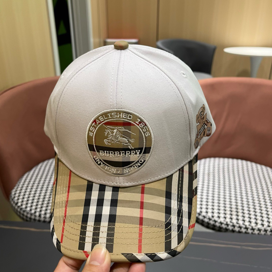 [TOP] BURBERRY Classic Baseball Hat - White - 711 Luxury