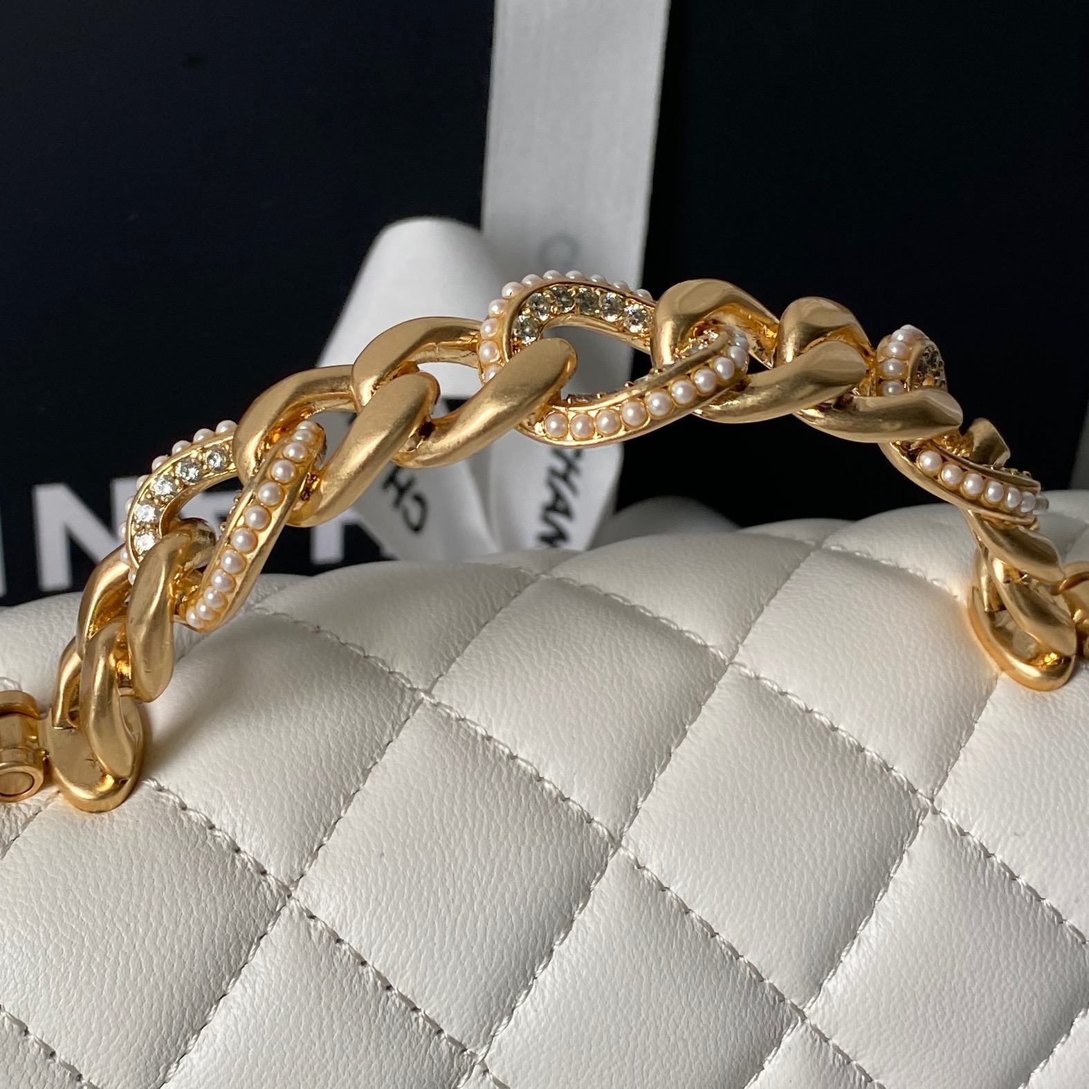 [TOP] CHANEL Handle Bag Lambskin 12.5x19.5x6 cm - 4 Colors