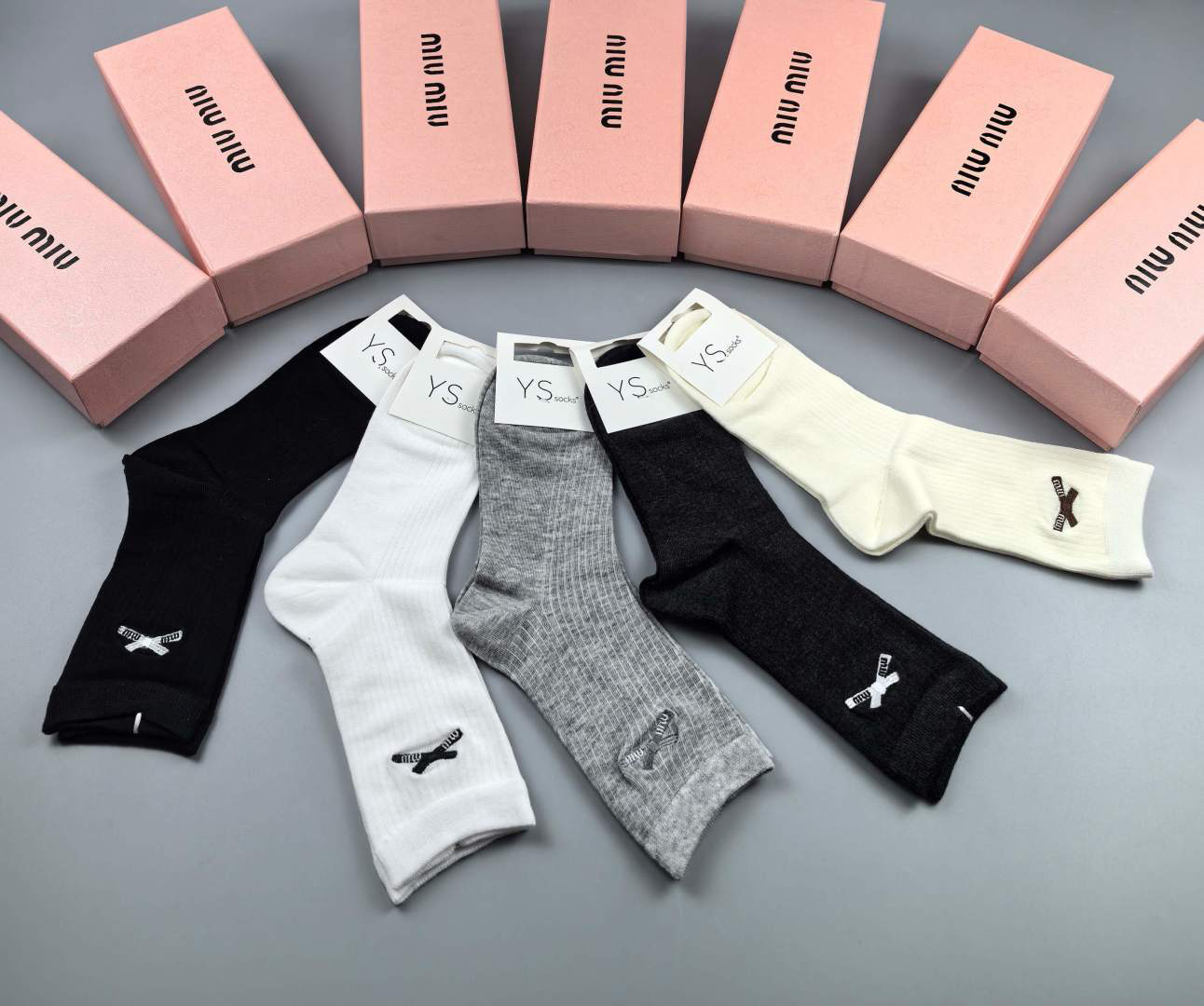 [TOP] Miu Miu Socks - 5 Pieces as a Set - 711 Luxury