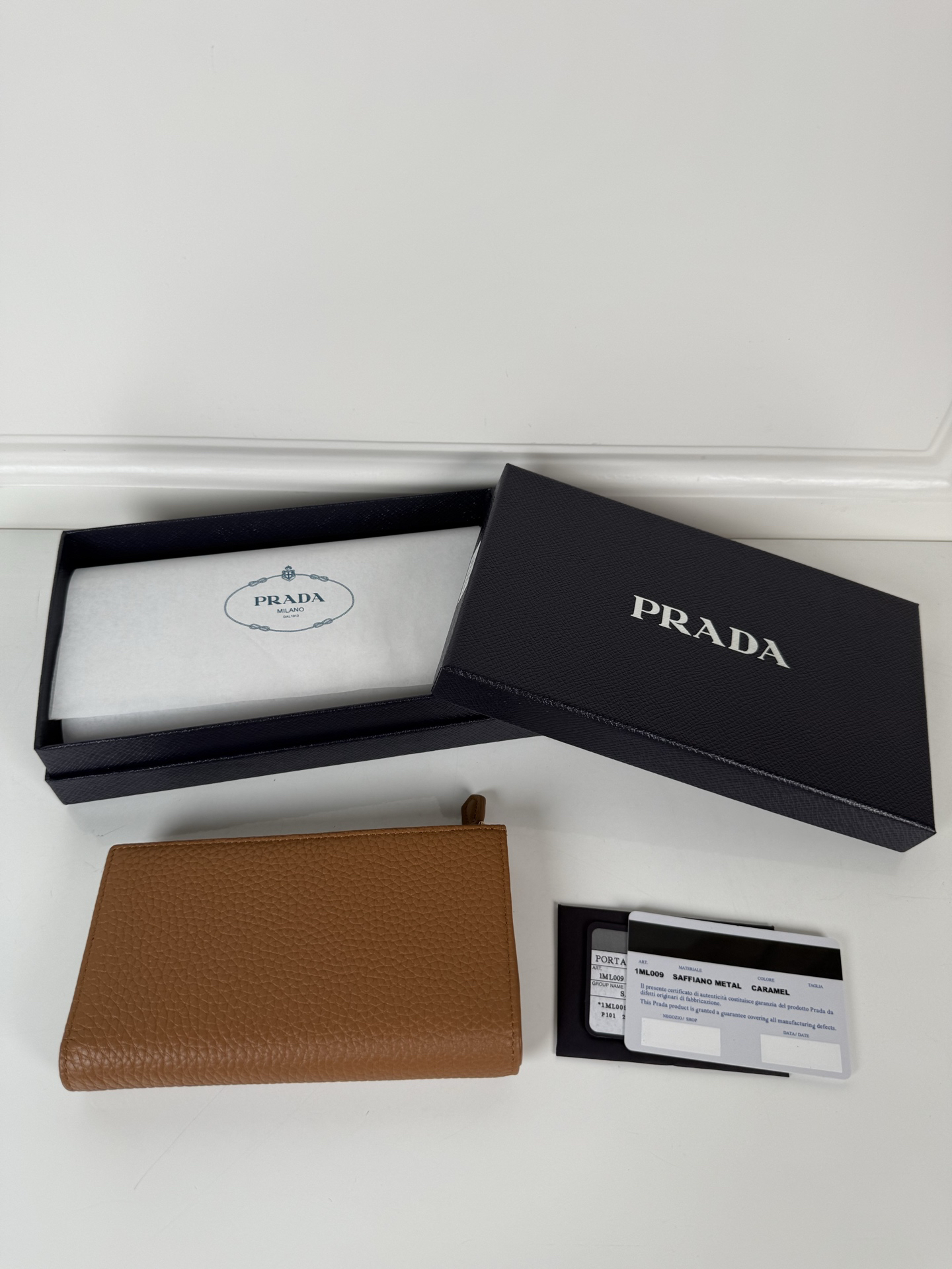 [TOP] PRADA Wallet 16cmx 9.5cm - Brown - 711 Luxury