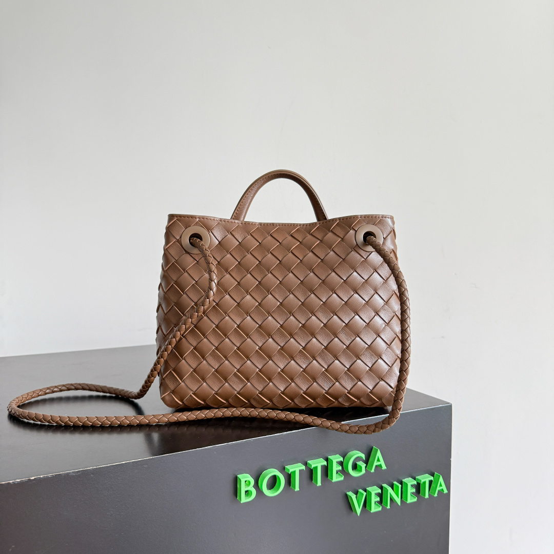 [TOP] Bottega Veneta BV Andiamo Bag Lambskin 25x22x10.5cm - Brown - 711 Luxury