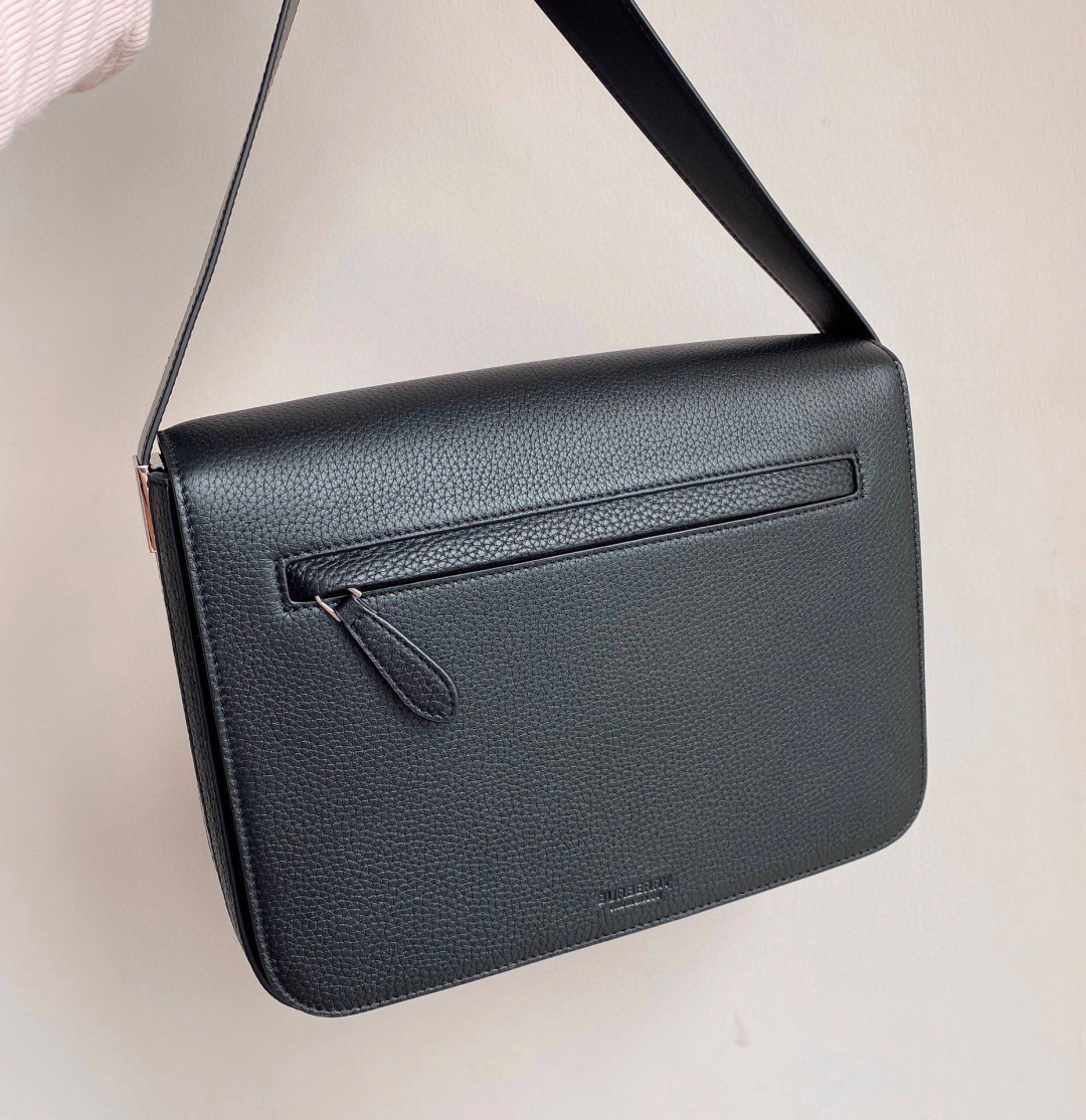 [TOP] BURBERRY Messenger Bag 28x9x21.5cm - Black - 711 Luxury