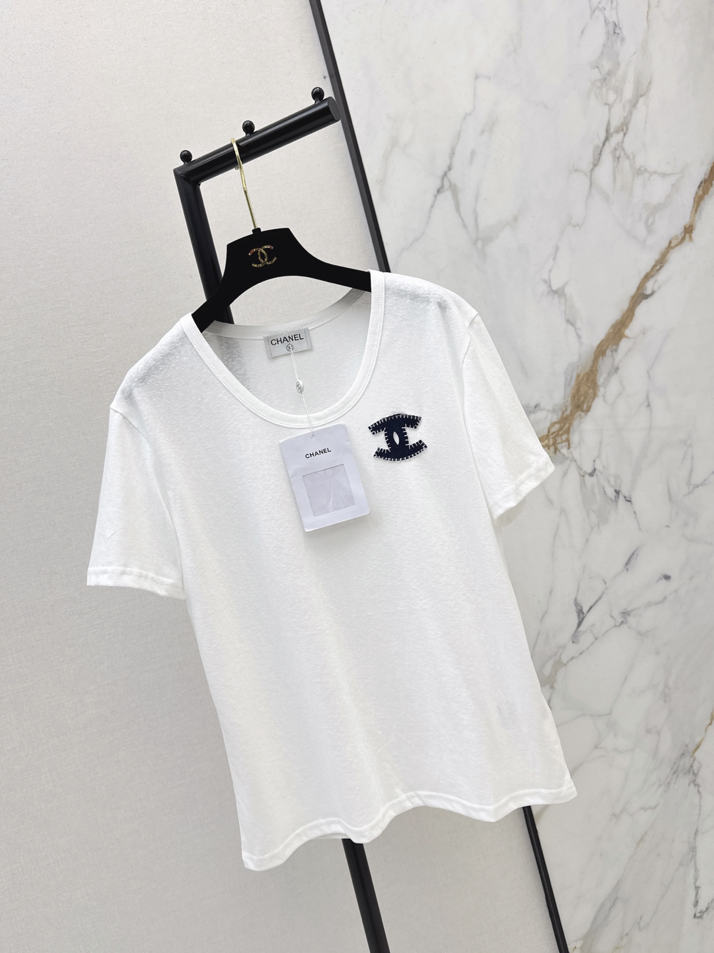 [TOP] CHANEL Short-Sleeve T-Shirt - White
