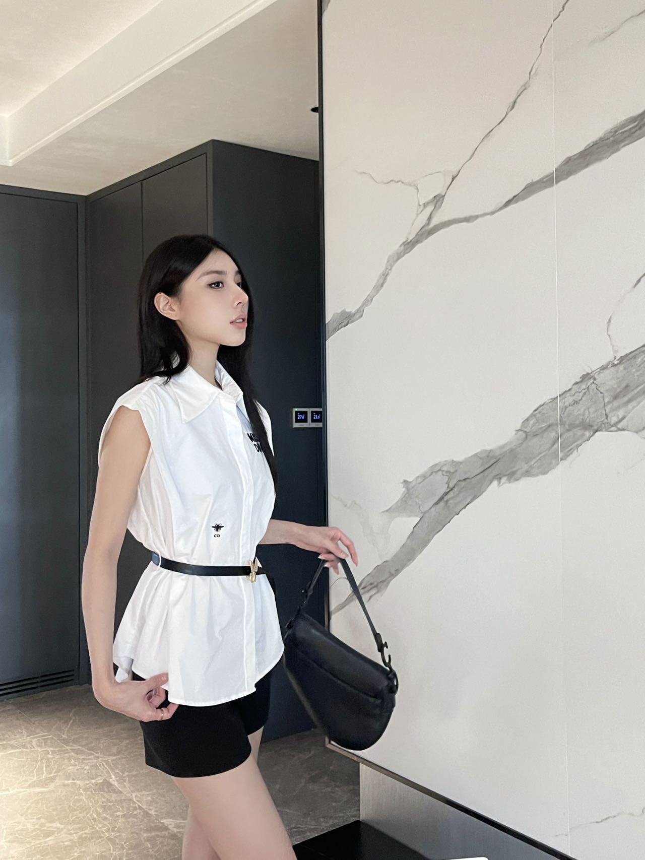 [TOP] Christian Dior Short-Sleeve Shirt with Embroidered Bee - White