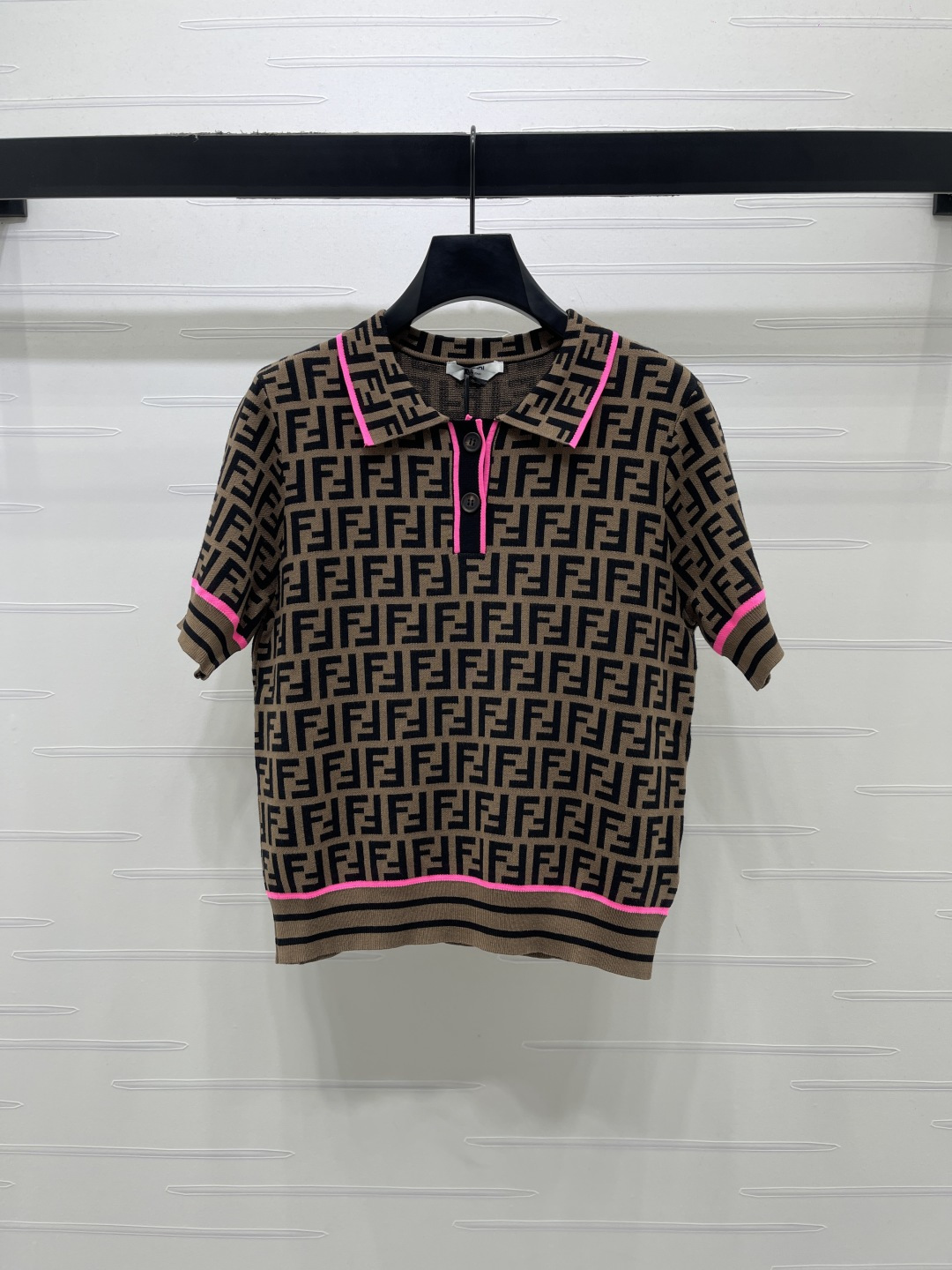 [TOP] FENDI  Jacquard Collar Knit Short-sleeve T-shirt - Brown