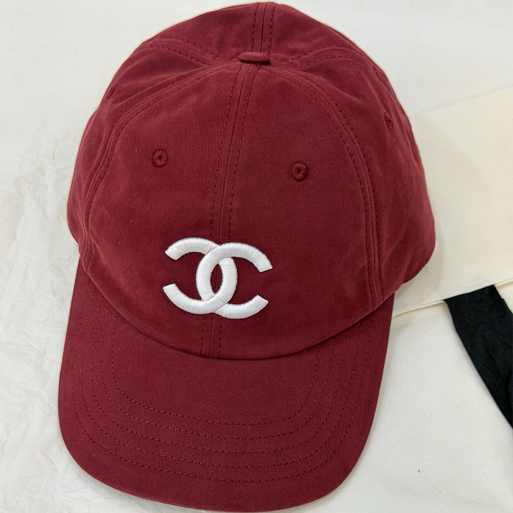 Chanel red Hat Chanel CC Embroidered Baseball Cap Red #388157 | Nigo Office