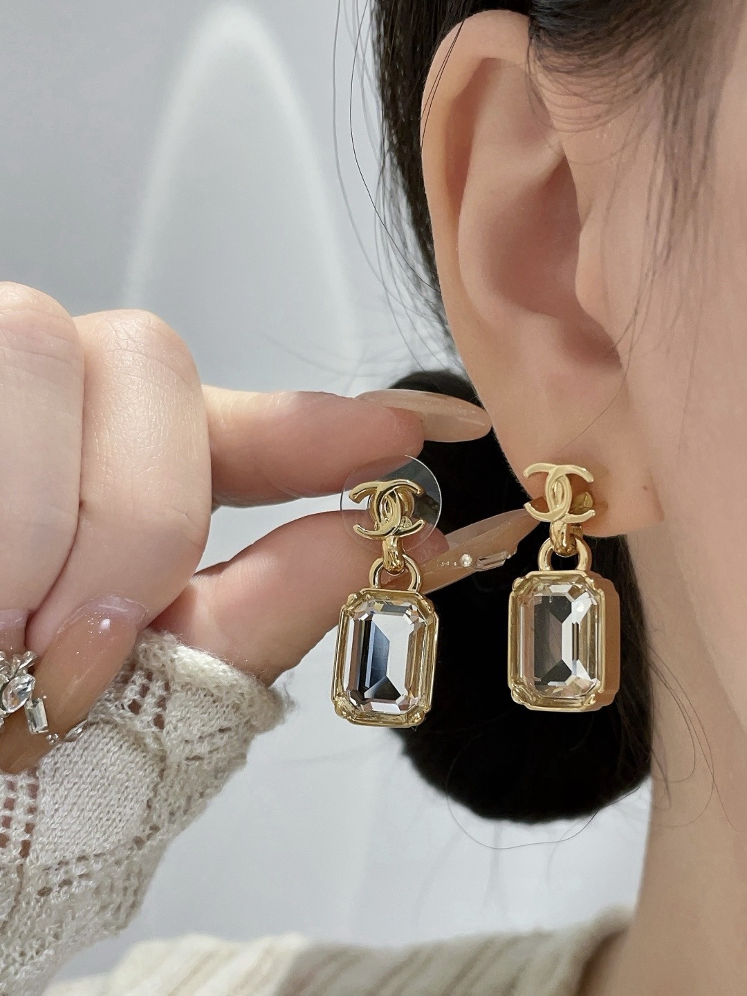 [TOP] CHANEL Earrings - Gold