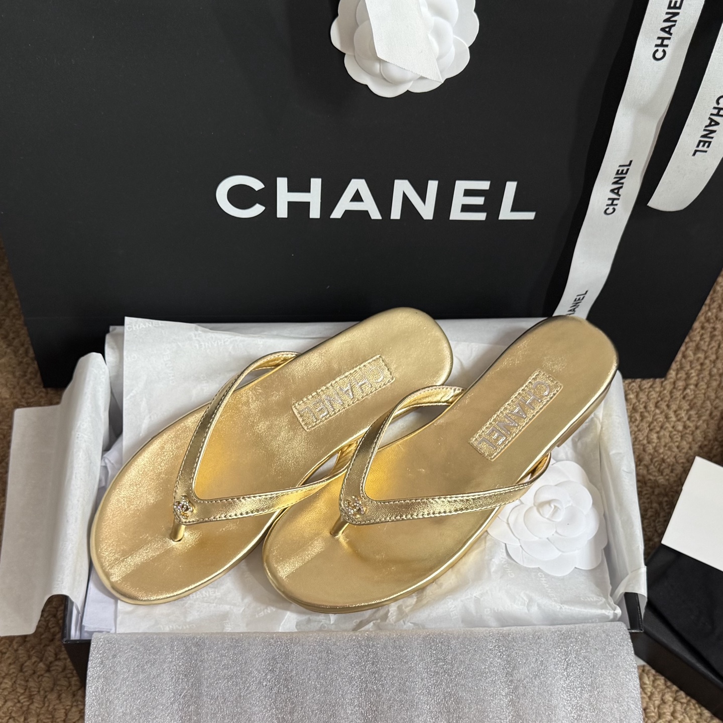 [TOP] CHANEL Slippers - Gold - 711 Luxury