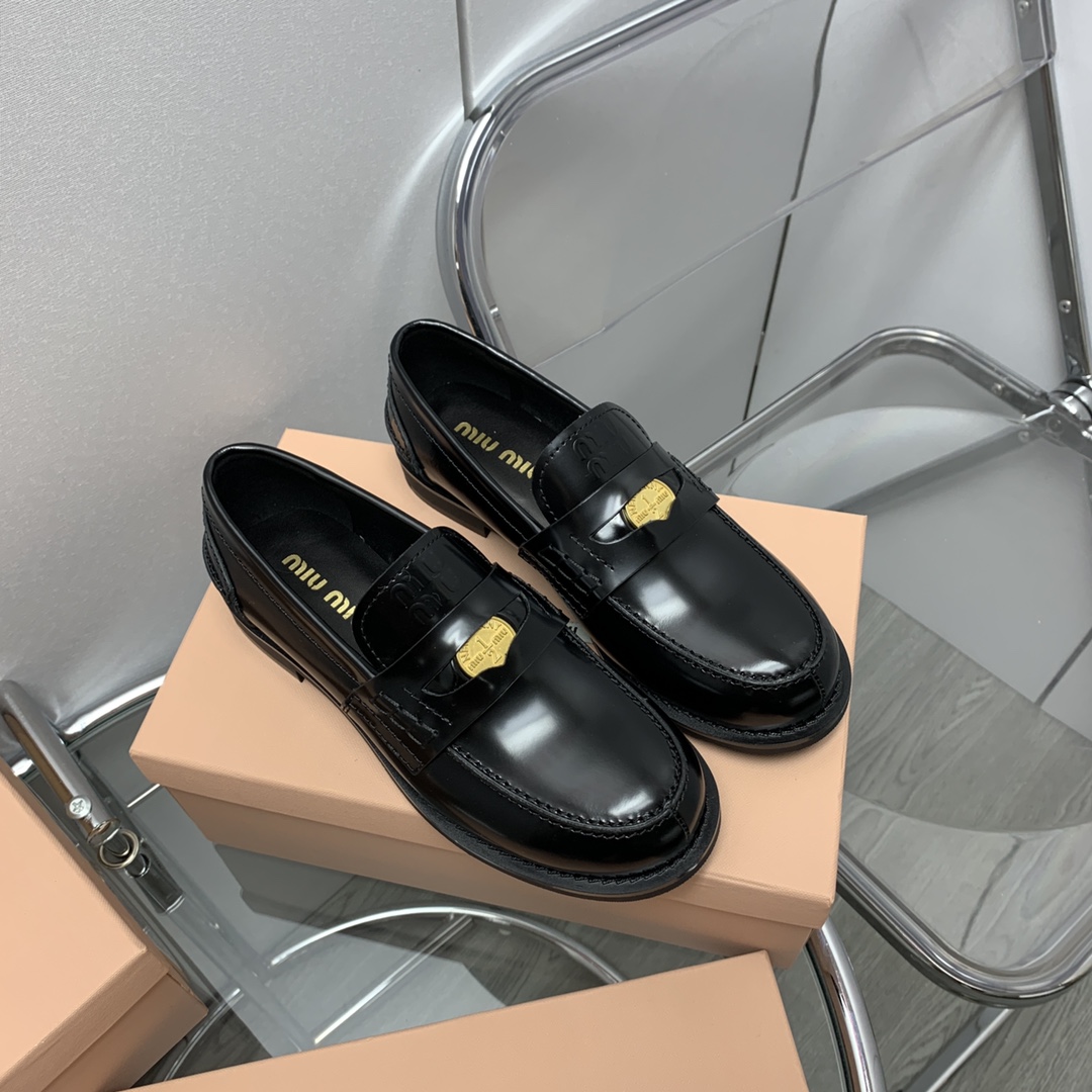 [TOP] Miu Miu Cowhide Loafer Shoes - Black - 711 Luxury