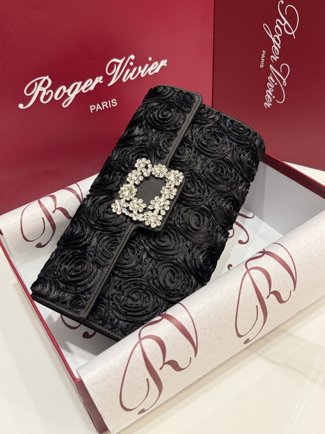 [TOP] ROGER VIVIER Diamond Bag 24-13-3 CM - Black - 711 Luxury