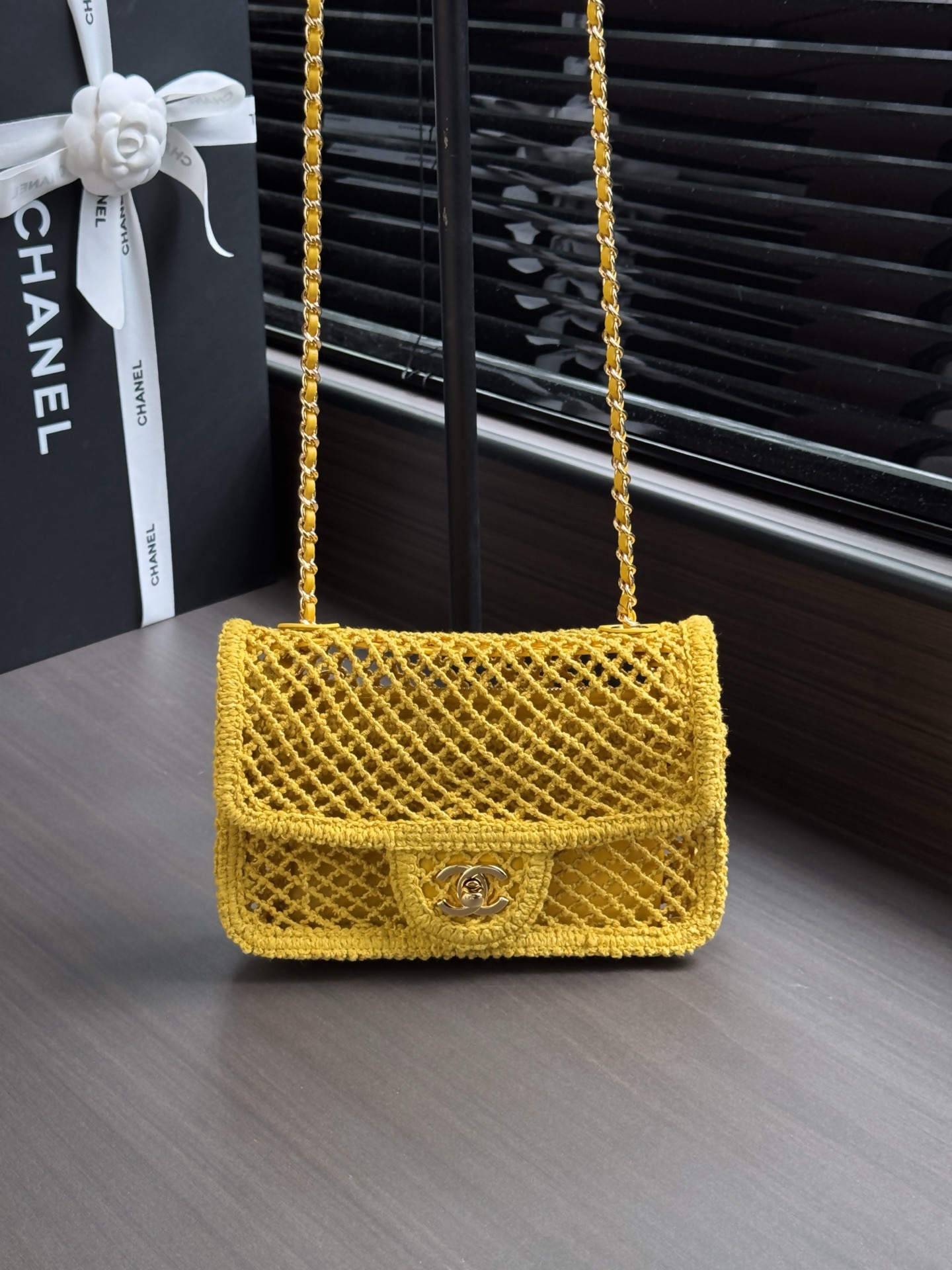 [TOP] CHANEL 26M Coco beach Crochet Cutout Chain Classic Flab Bag 21-14-6cm - Yellow - GHW - 711 Luxury