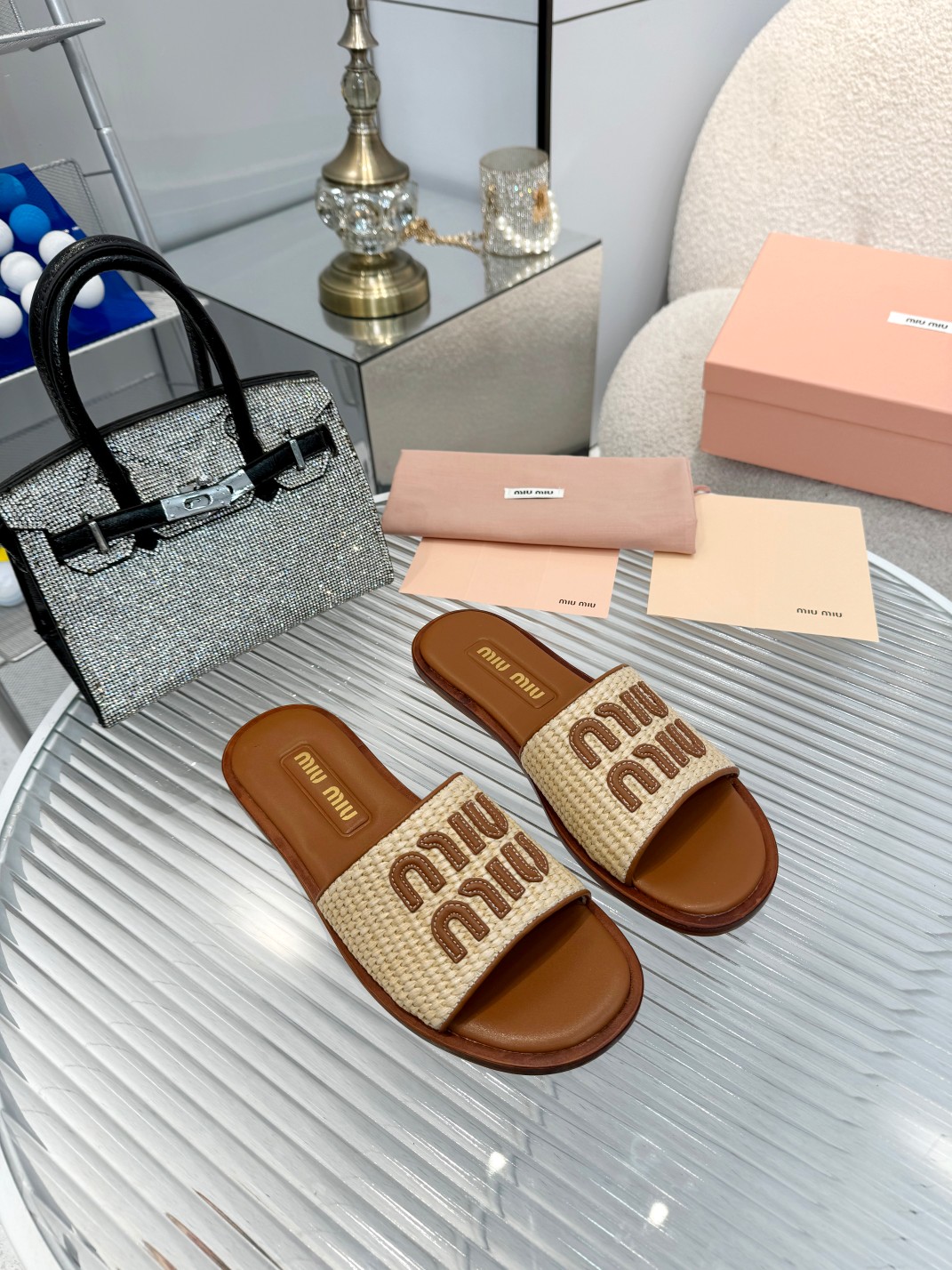 [TOP] Miu Miu Slippers - Apricot - 711 Luxury