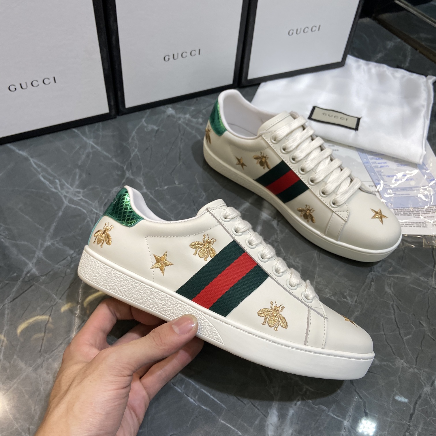 [TOP] GUCCI Sneaker - Beige - 711 Luxury