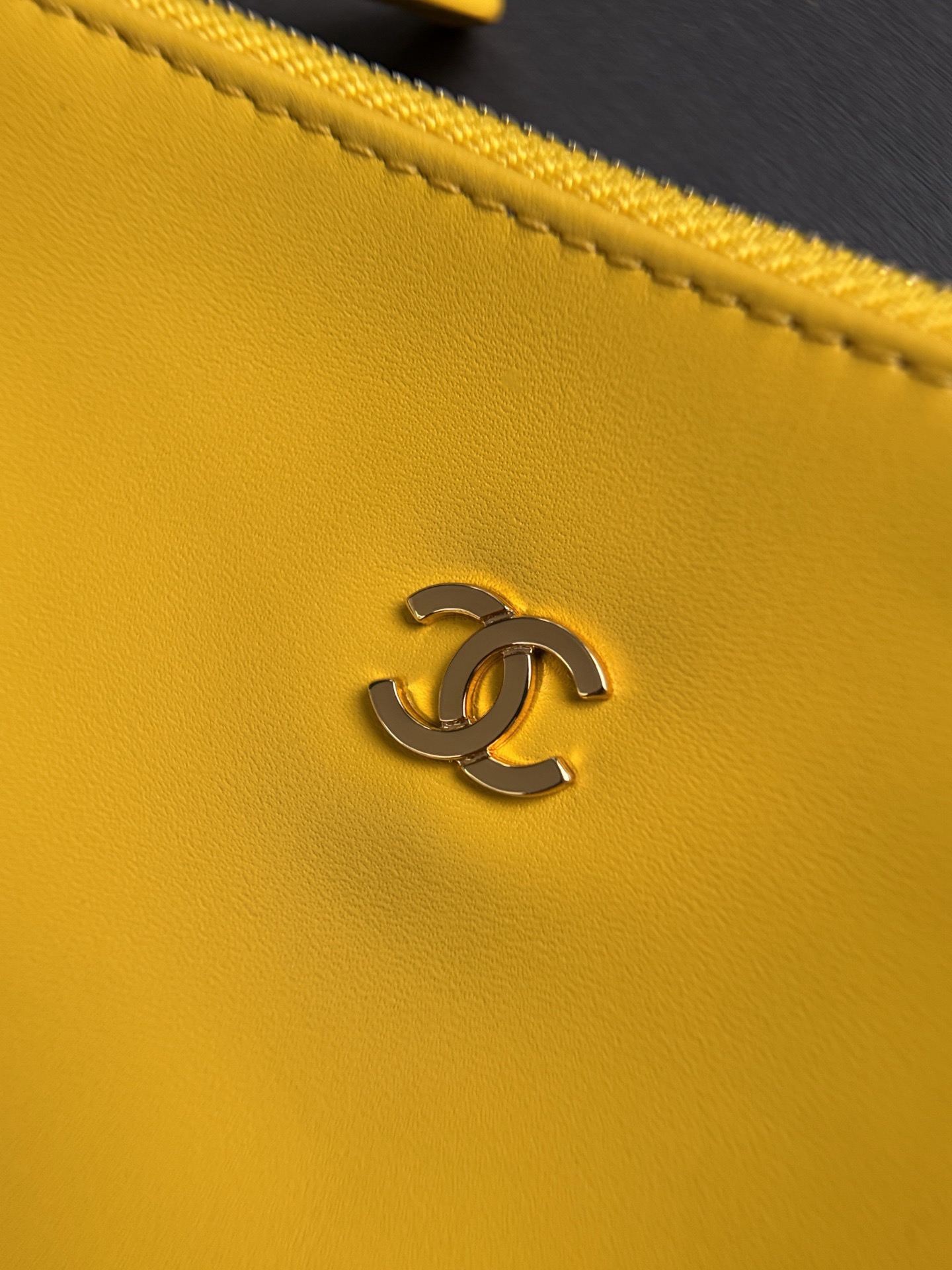 [TOP] CHANEL 26M Coco beach Crochet Cutout Chain Classic Flab Bag 21-14-6cm - Yellow - GHW - 711 Luxury
