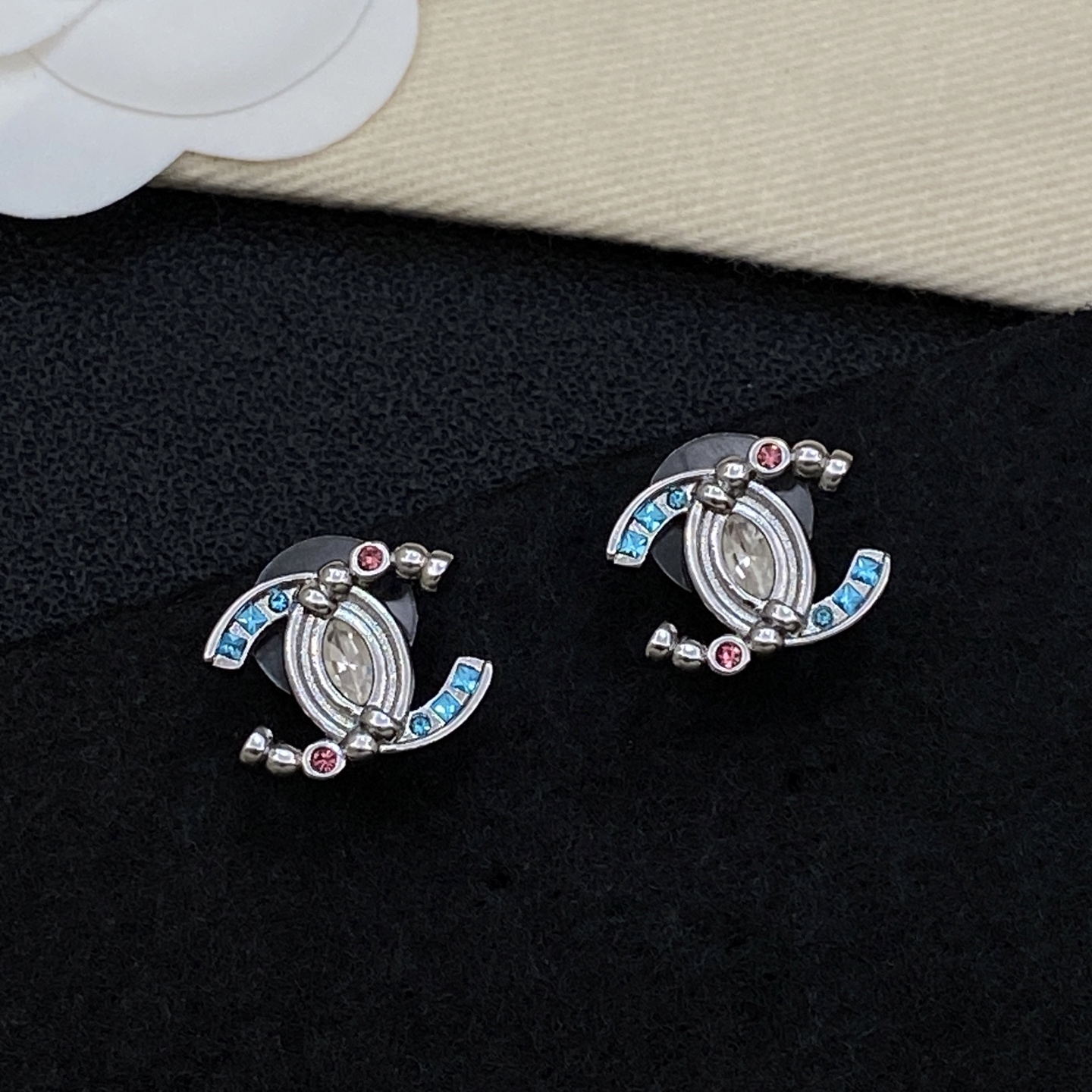 [TOP] CHANEL Earrings - 2 Color - 711 Luxury