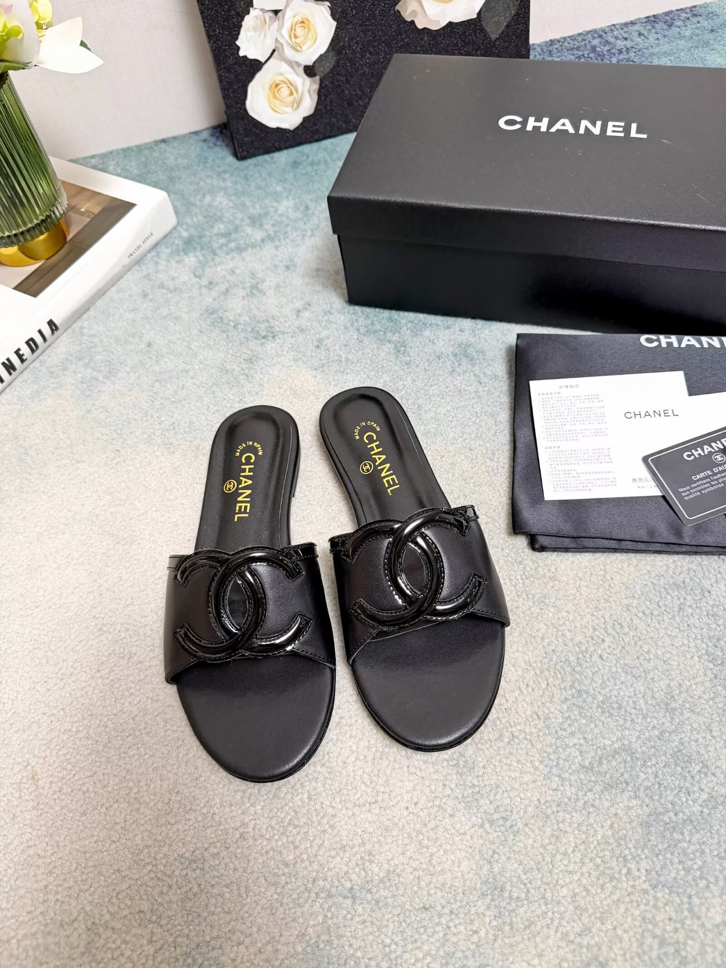 [TOP] CHANEL CC Slippers Cowhide - Black - 711 Luxury