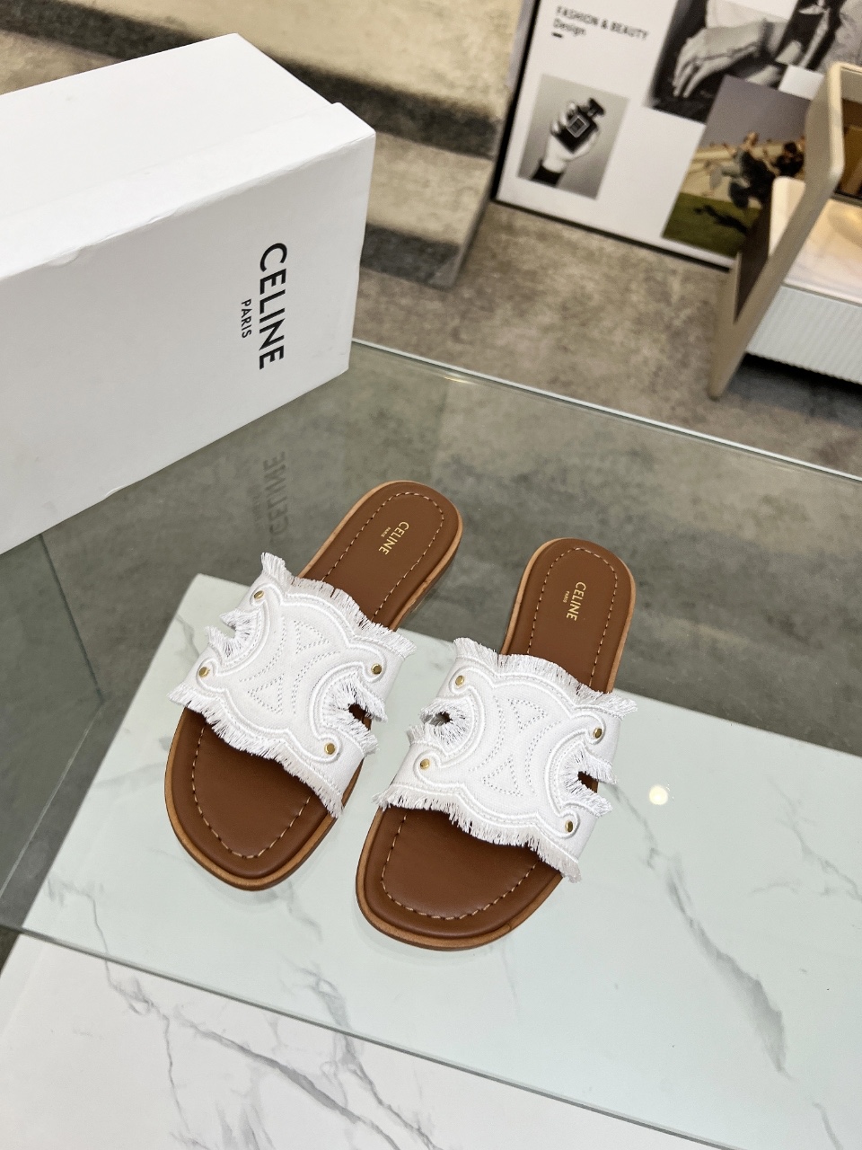 [TOP] CELINE Slippers - White - 711 Luxury