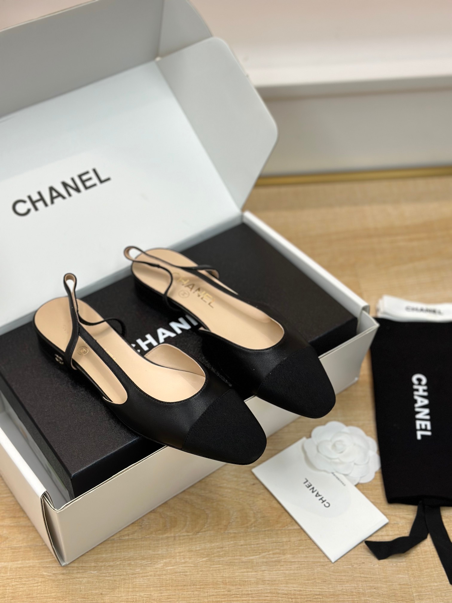[TOP] CHANEL Flats - Black - 711 Luxury