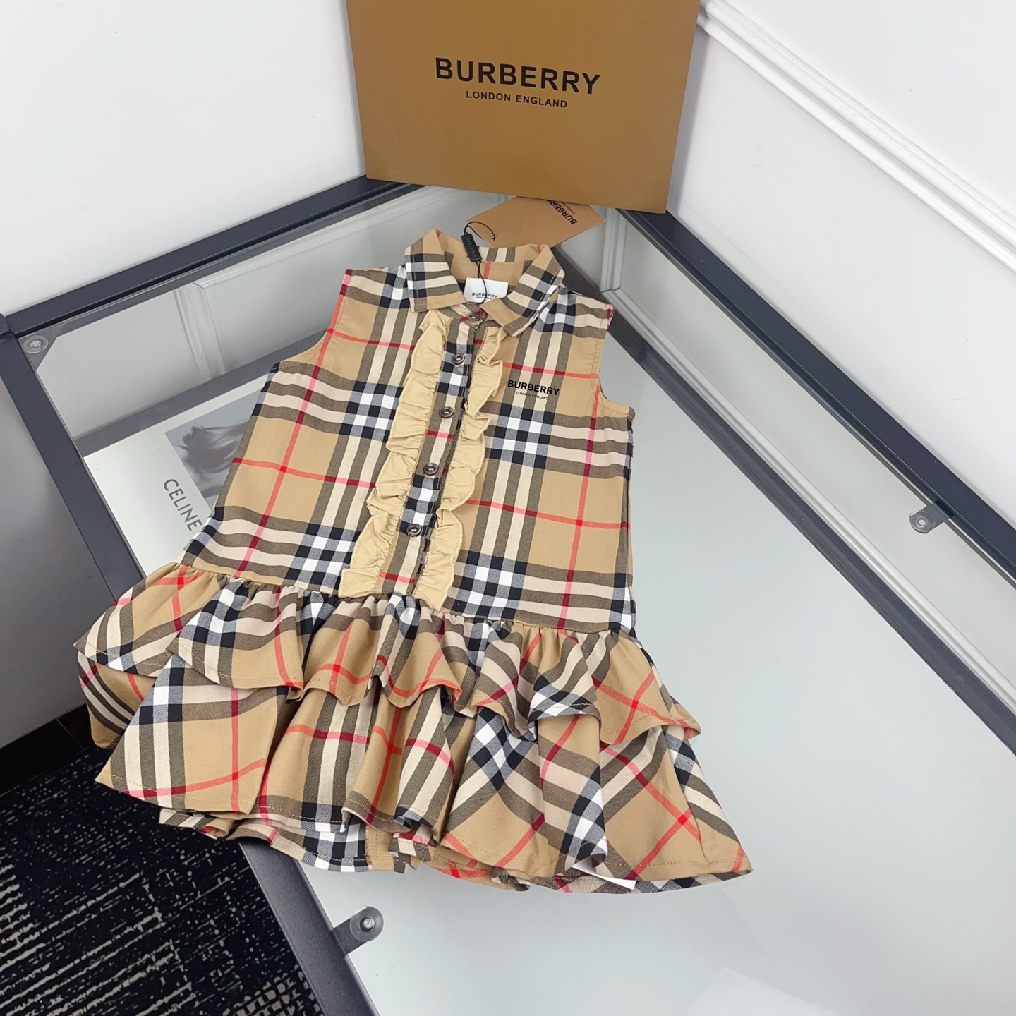 Burberry Girls Vintage Beige Plaid Ruffle Sleeveless Shirt Collar Layered Ruffle Hem Dress Kids Sizes 100-160