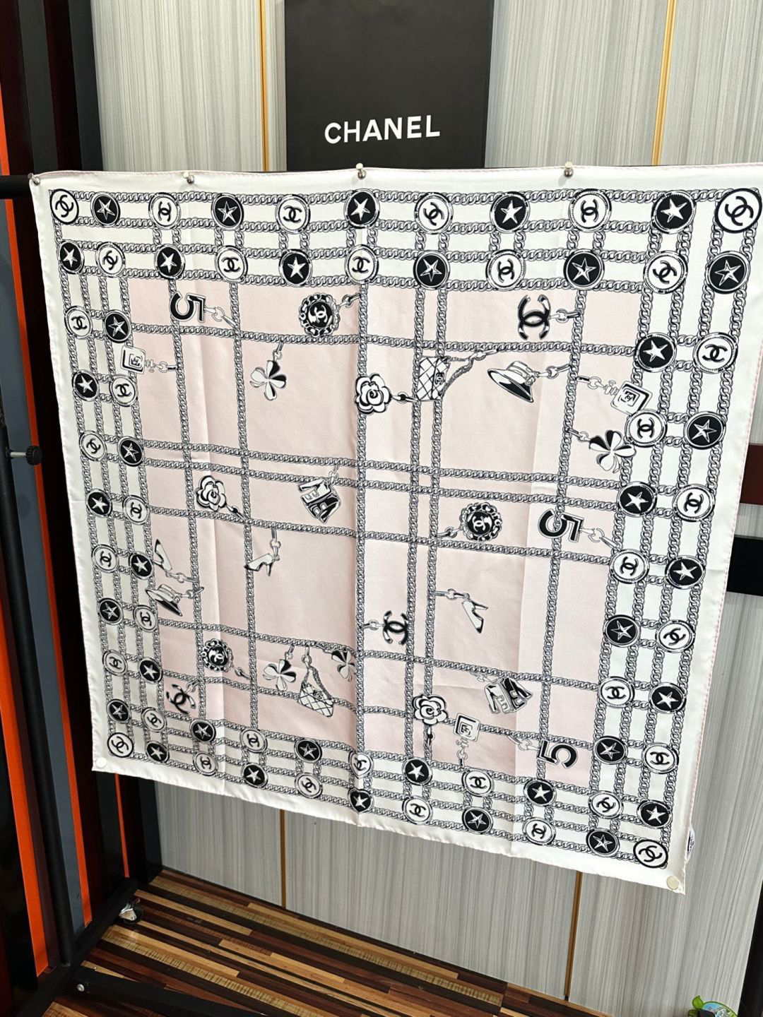[TOP] CHANEL Scarf 90x90 cm - White - 711 Luxury