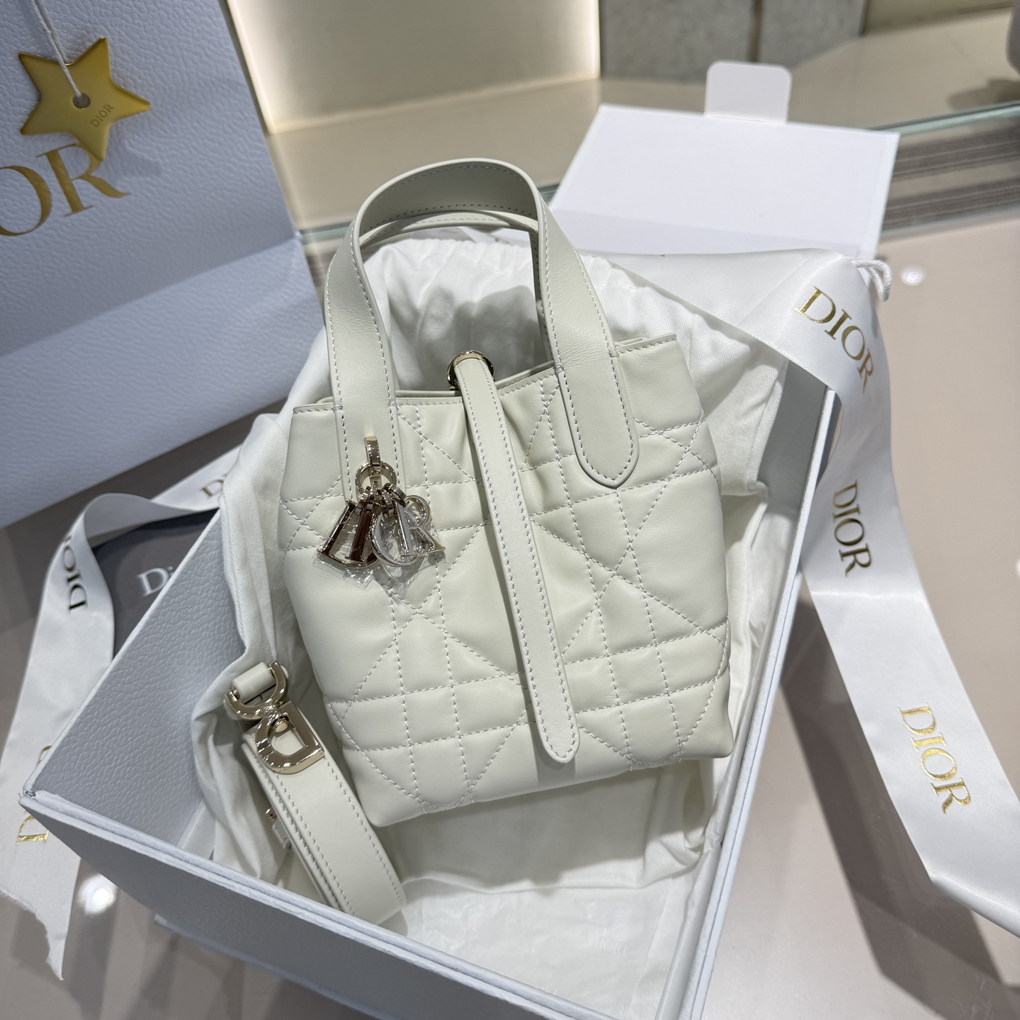 [TOP] Christian Dior Toujours Bag Cowhide 13x15x12cm - White - 711 Luxury