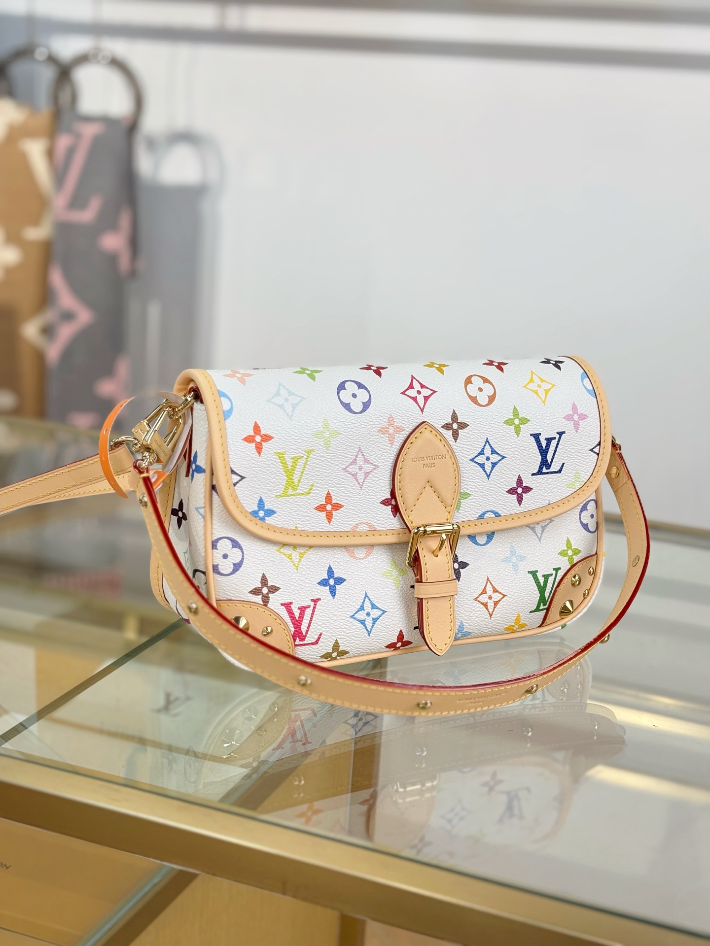 [TOP] Louis Vuitton LV x TM Diane Bag 24x15x9cm - White