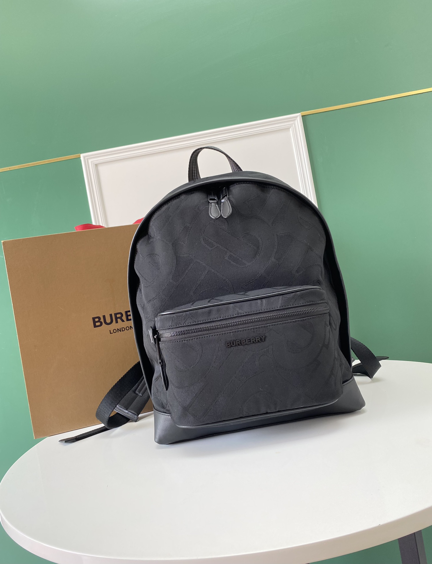 [TOP] BURBERRY Backpack 42.5x14.5x30cm - Black - 711 Luxury