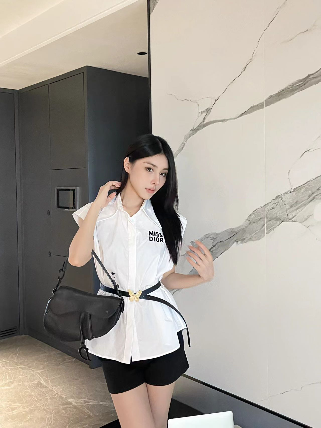 [TOP] Christian Dior Short-Sleeve Shirt with Embroidered Bee - White