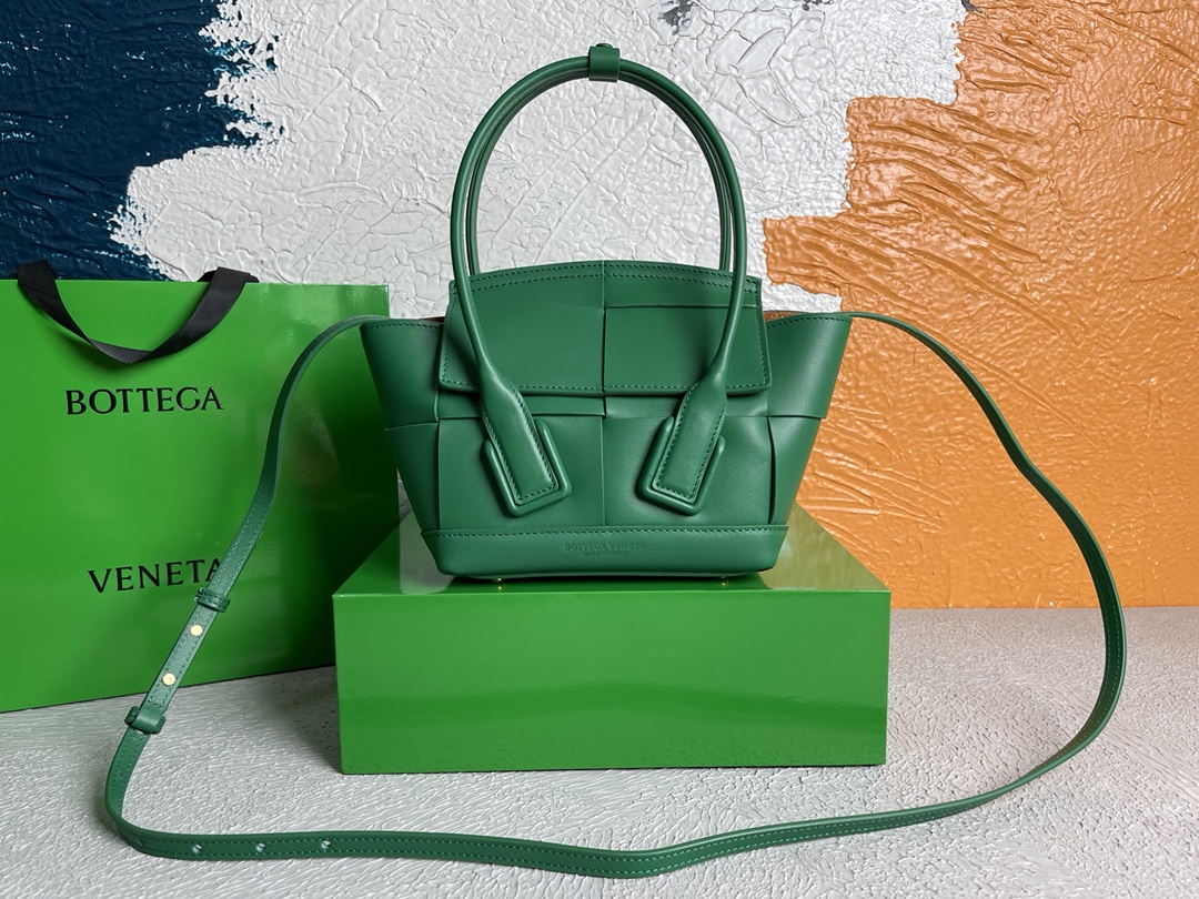 [TOP] Bottega Veneta BV MINI ARCO Bag Calfskin 29x19x9cm - Green - 711 Luxury