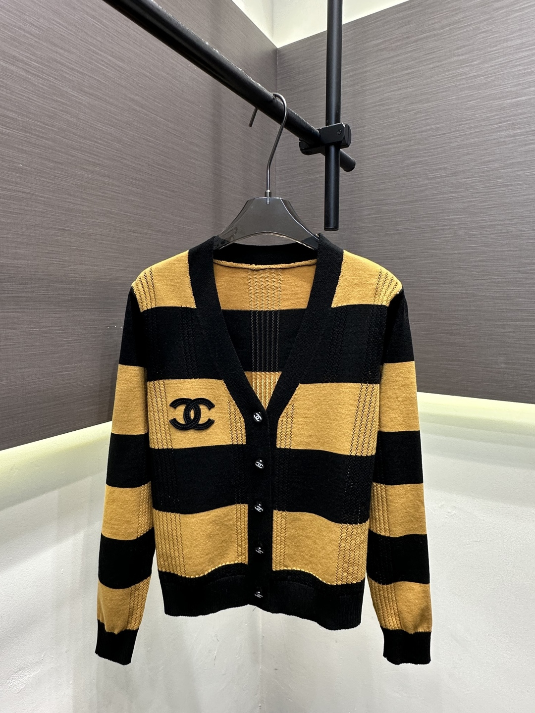 [TOP] CHANEL Knitted Long-sleeved Shirt - 4 Colors - 711 Luxury