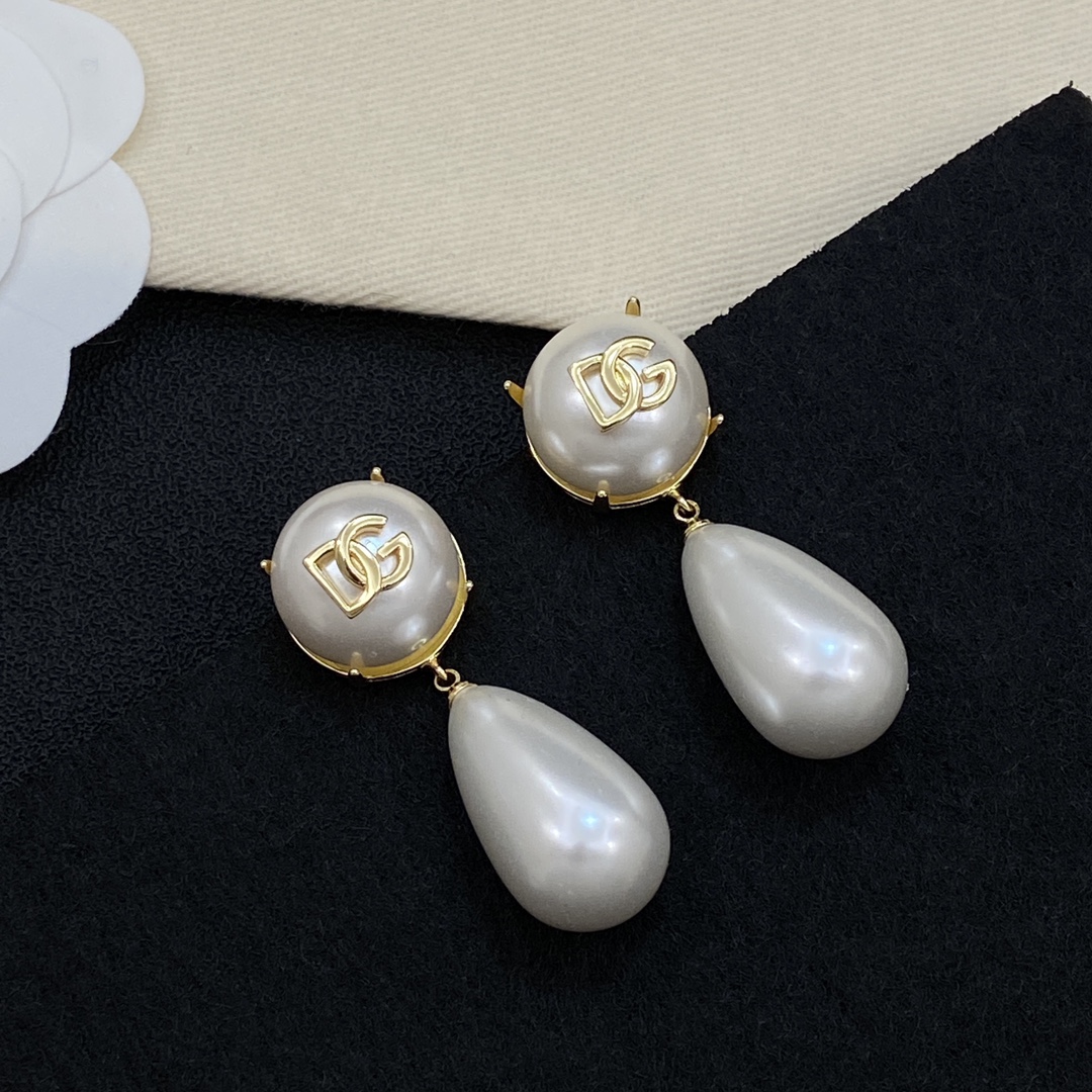 [TOP] Dolce & Gabbana D&G Pearl Earrings - Gold