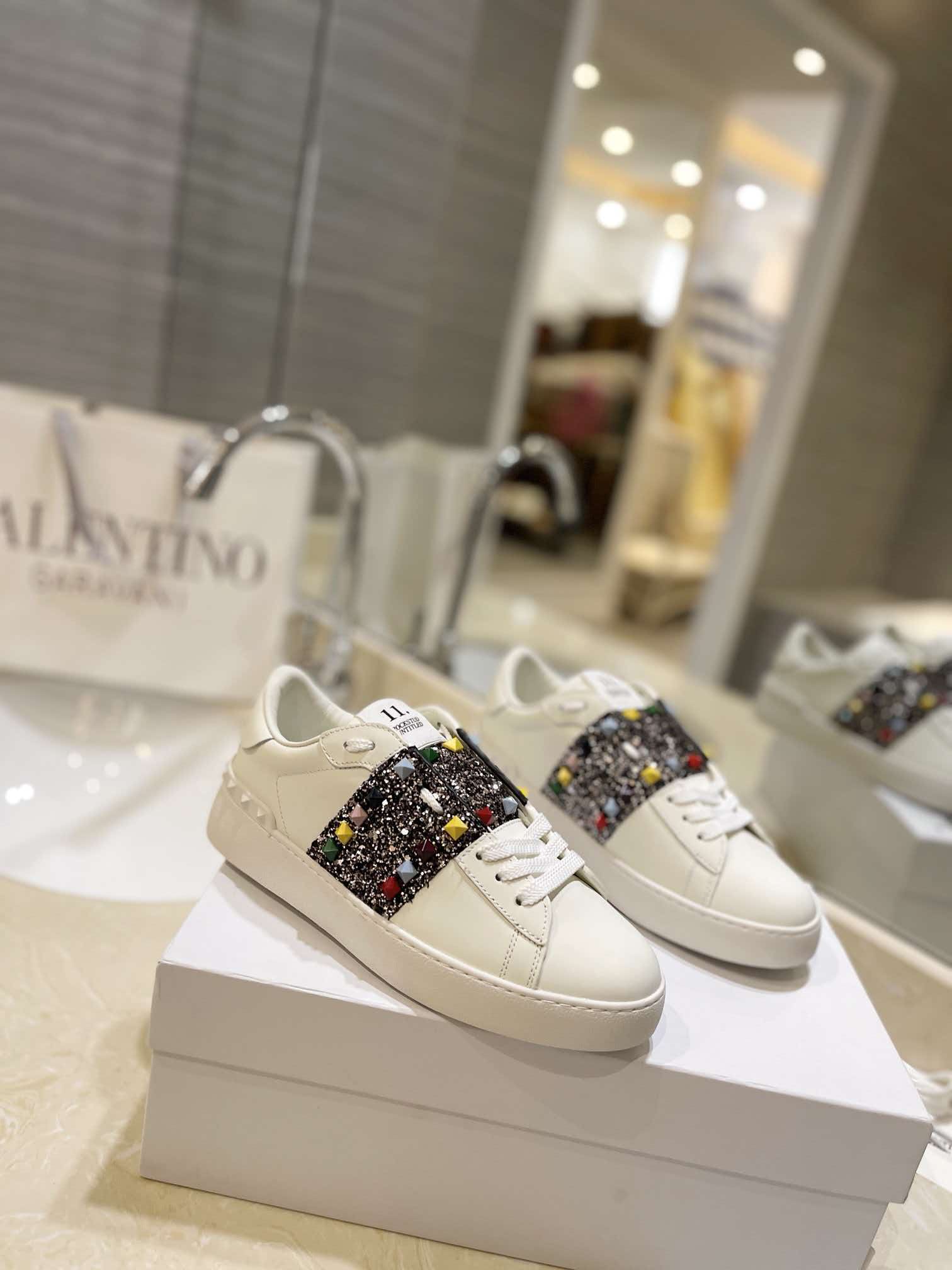 [TOP] VALENTINO Sneaker  - Collection - 711 Luxury