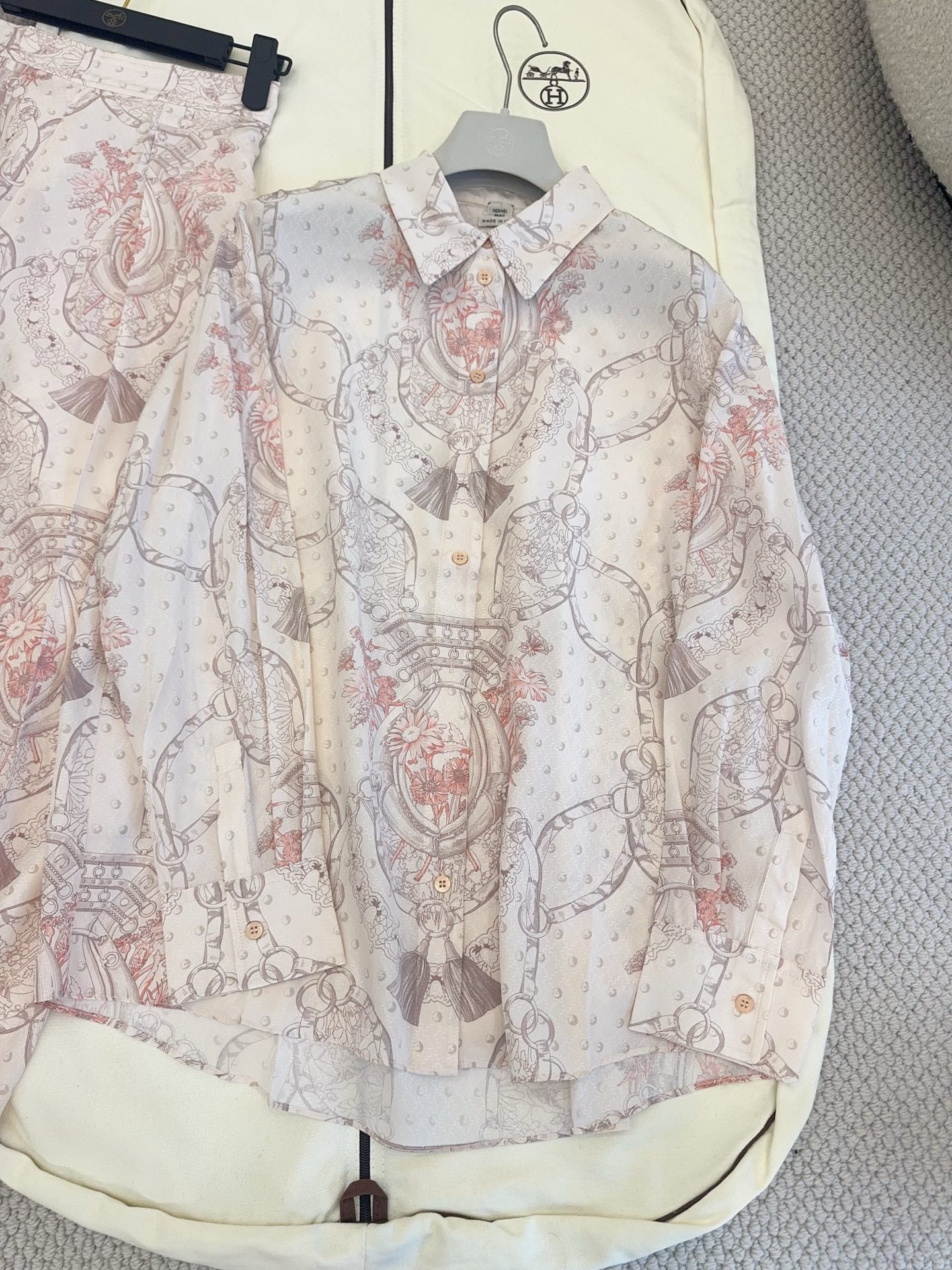 Hermès Pink Printed Shirt, Wide-leg Pants, Silk Suit #388360