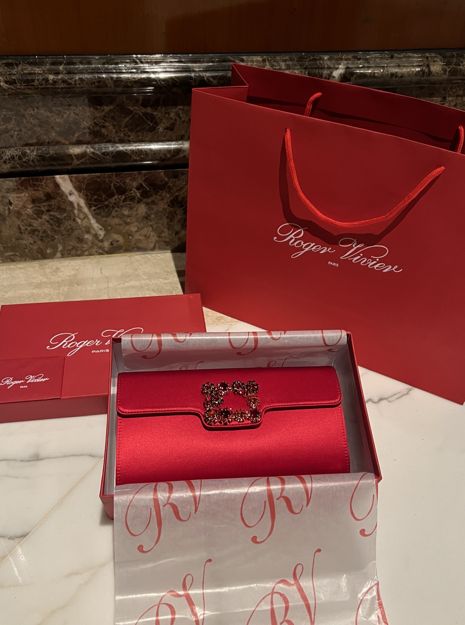 [TOP] ROGER VIVIER Diamond Bag 24-13-3 CM - Red - 711 Luxury
