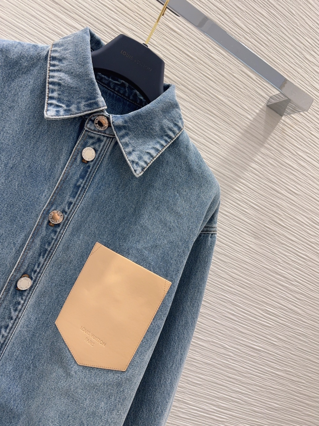 [TOP] Louis Vuitton LV Denim Shirt - Blue